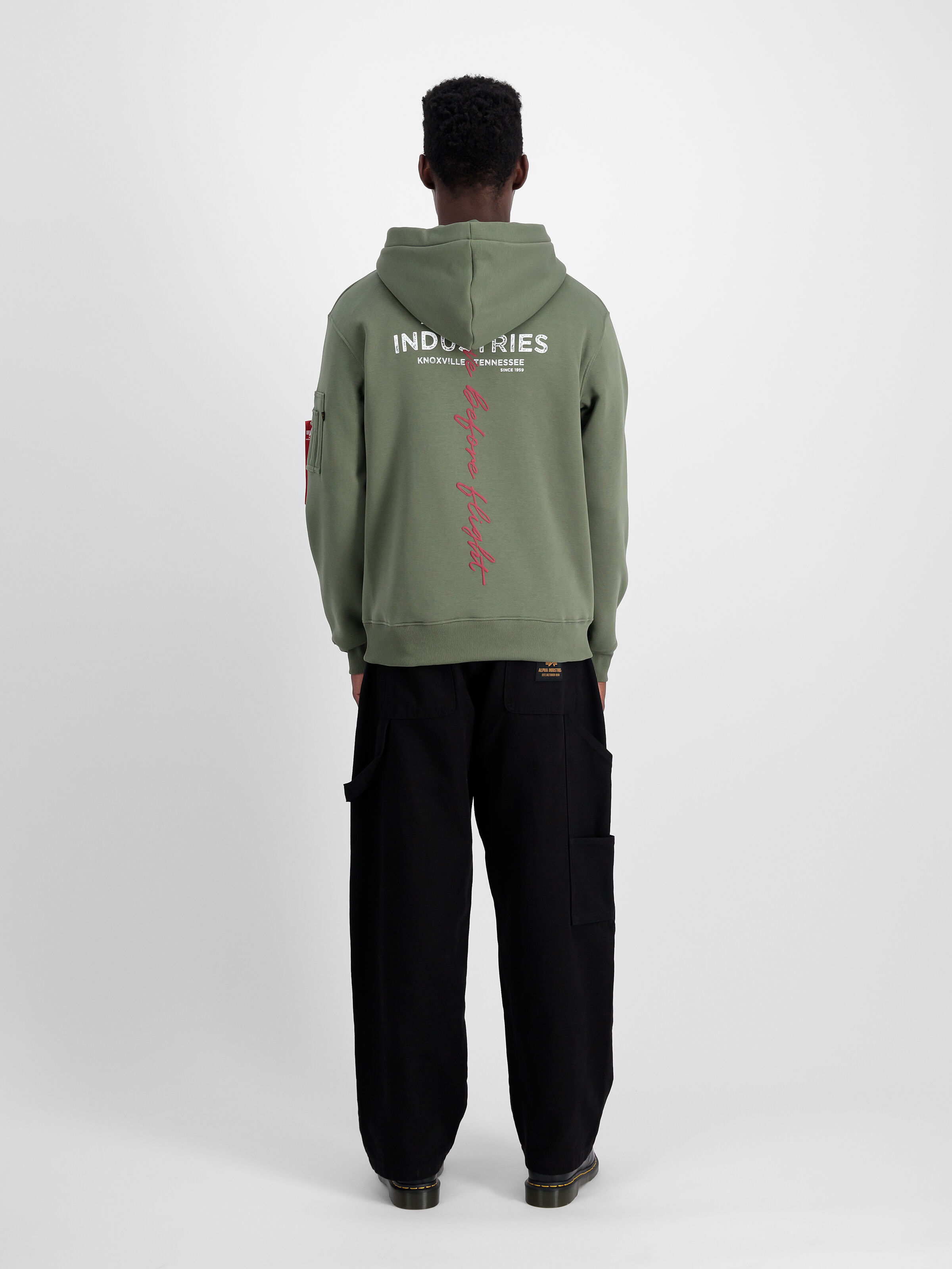 Signature Backprint Hoodie sage-green 148341_01_2_model_00002_98461