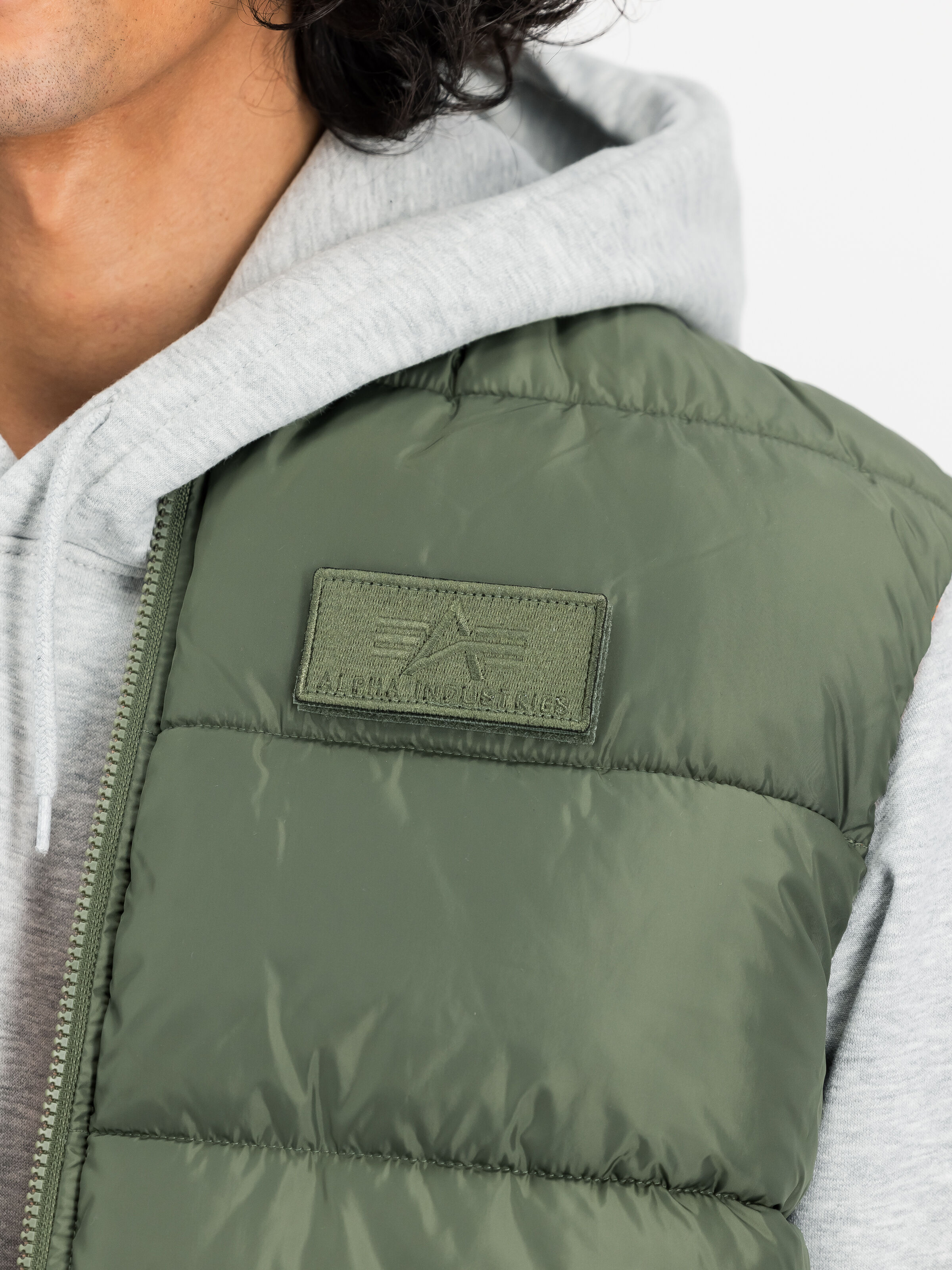 Puffer Vest sage-green 118109_01_3_detail_00001_128333