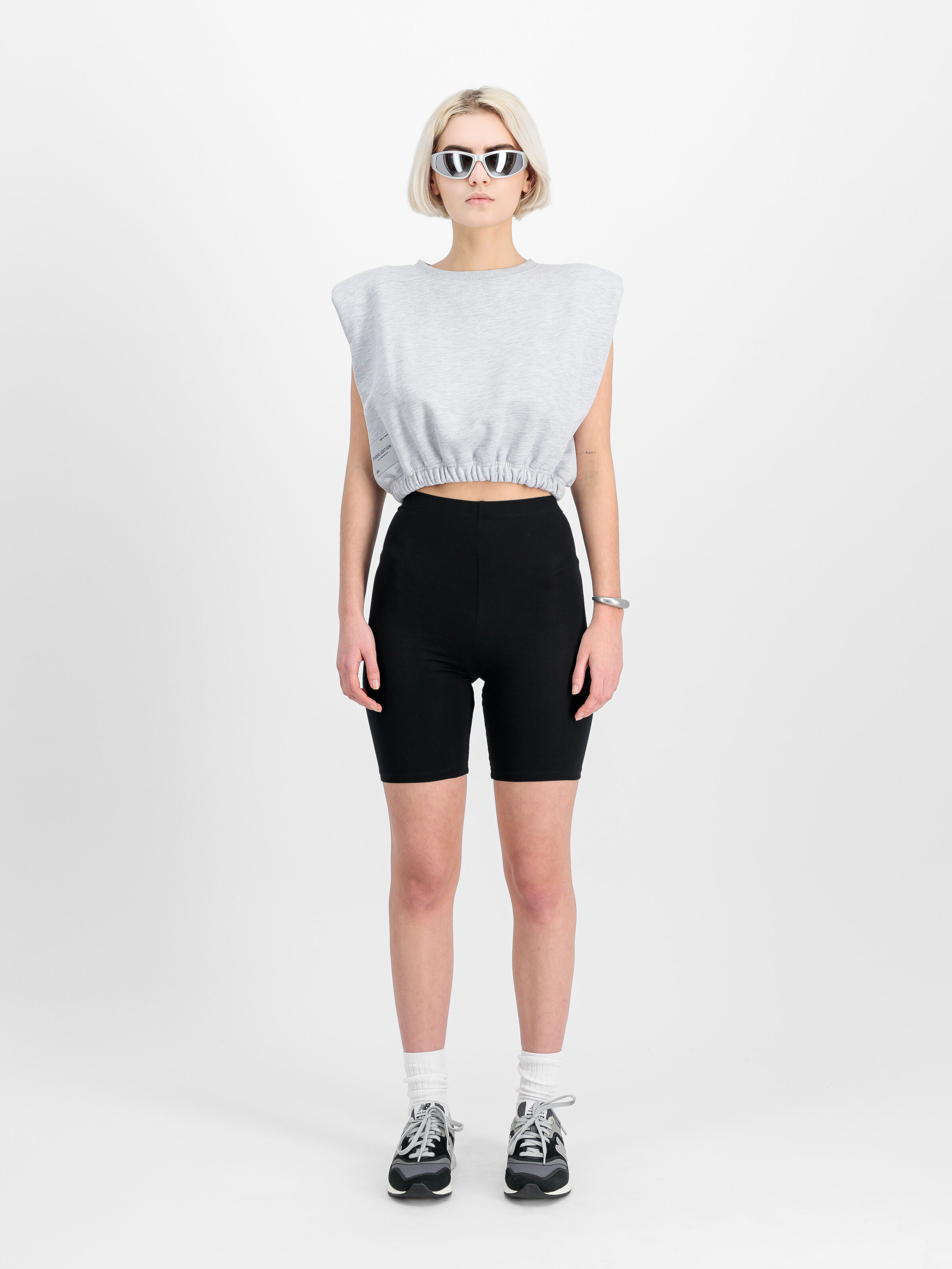 Studio Edition Cropped Sweatshirt Women pastel grey melange 156031_752_2_model_00001_140379