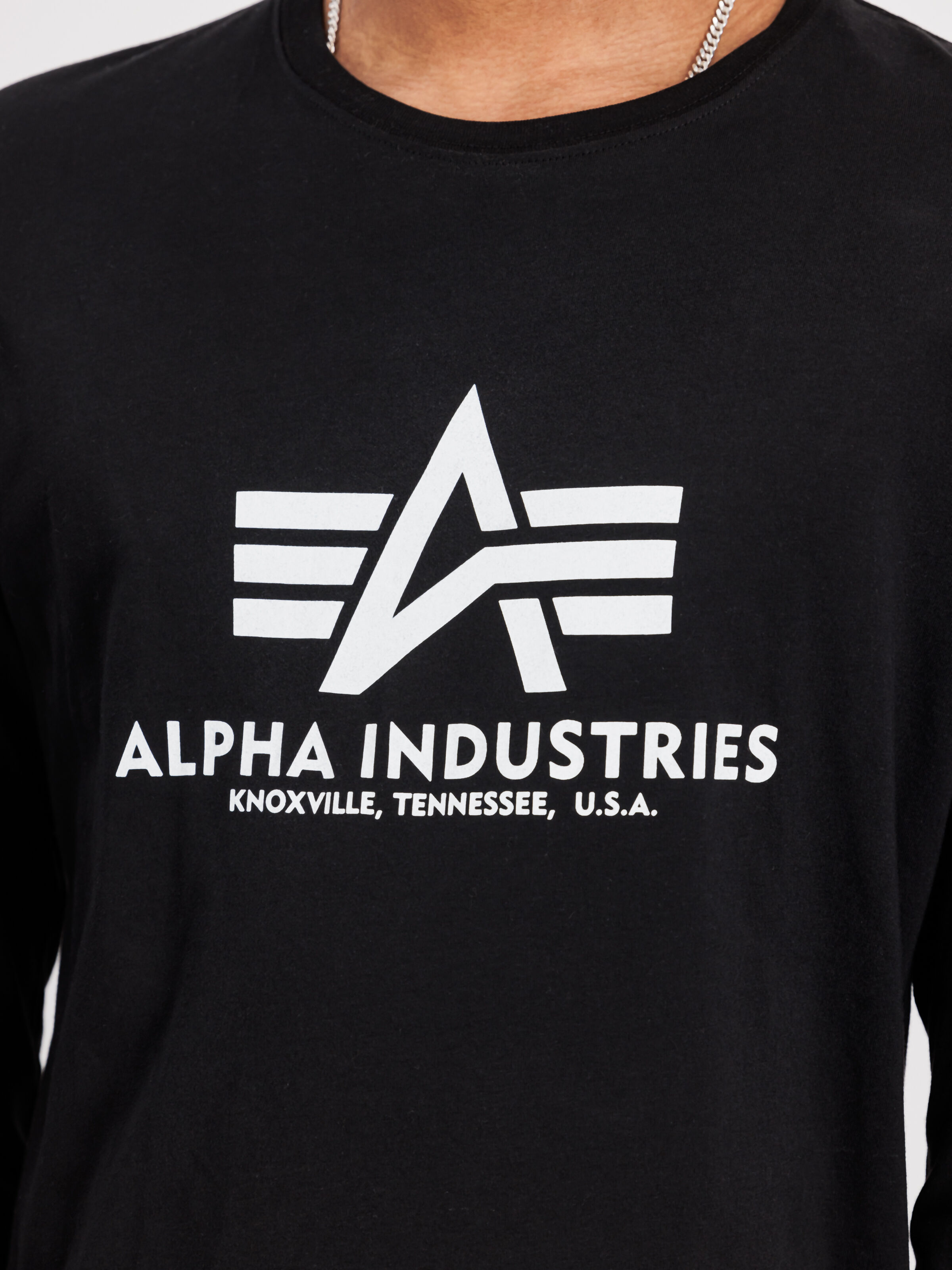Basic Big Logo Longsleeve black 100510_03_3_detail_00001_130499