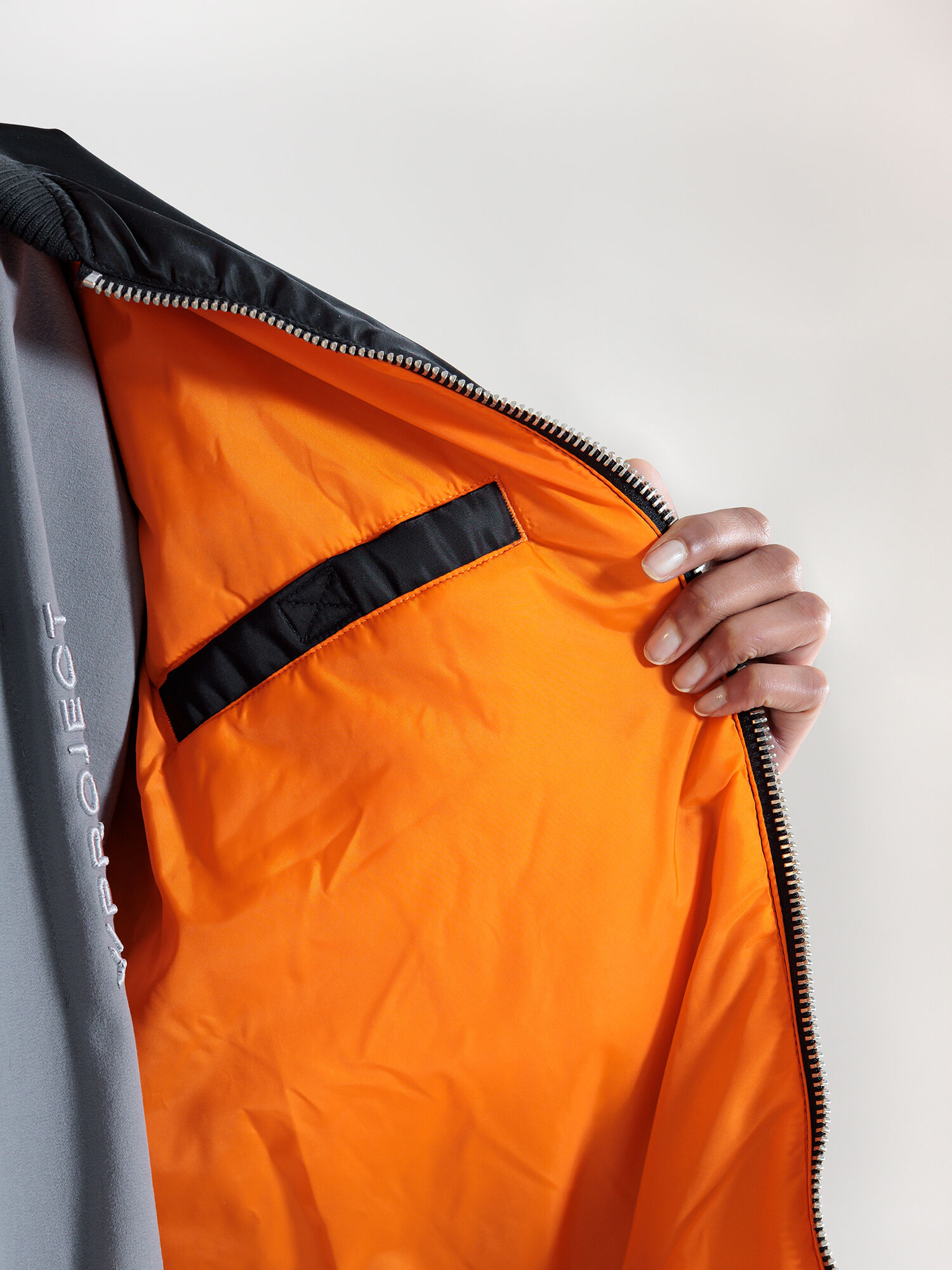 CWU MA-1 No Cords Bomber Jacket Women black 136007NC_03_alpha_industries_cwu_ma_1_bomber_nc_wmn_005_123548