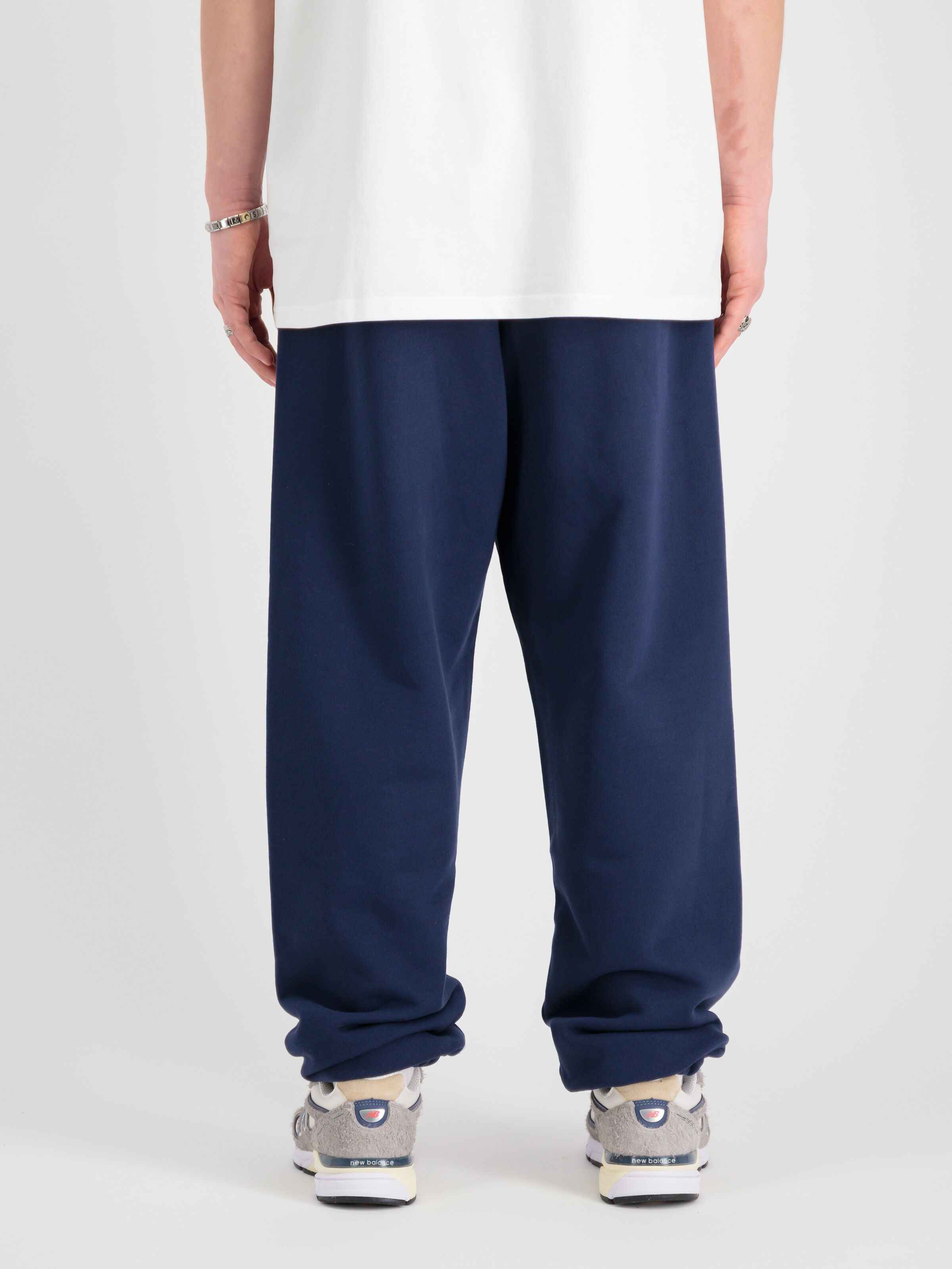Alpha Essentials Rubber Logo Jogger ultra navy 146364_697_2_model_00005_99736
