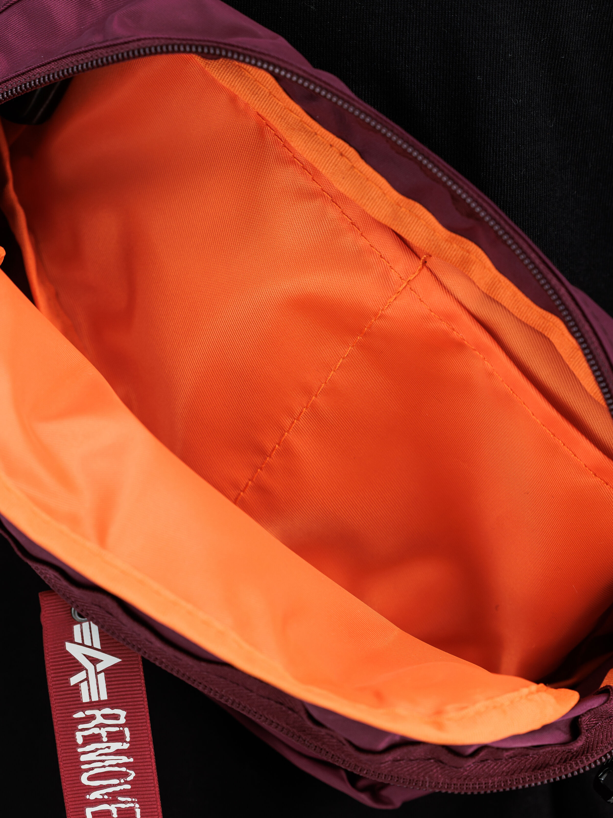 Crew Waist Bag burgundy 196923_184_3_detail_00002_245908