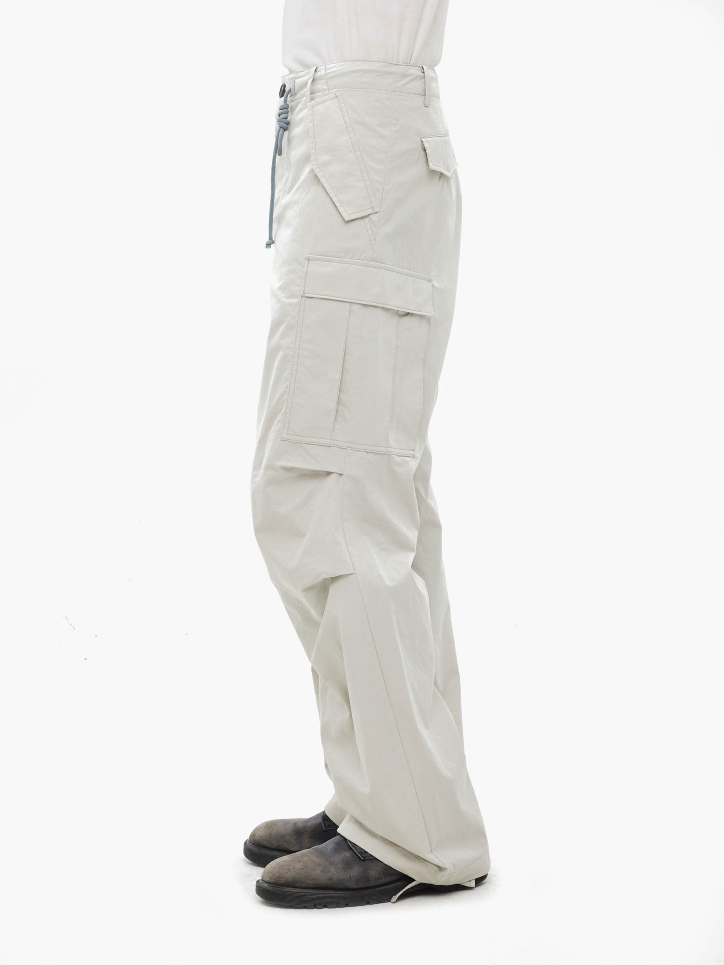 ALPHA x JIYONGKIM Sun-Bleached Multi Pocket Pant light grey 266206_19_2_model_00004_226014