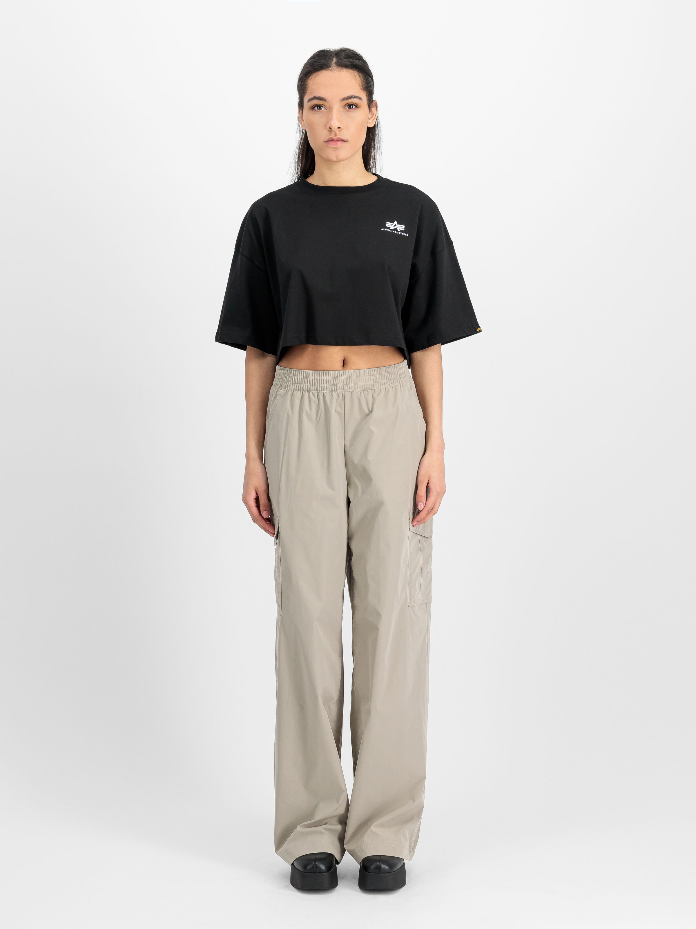 Basic Small Logo Cropped PP T-Shirt Women black 258062_03_2_model_00001_165367