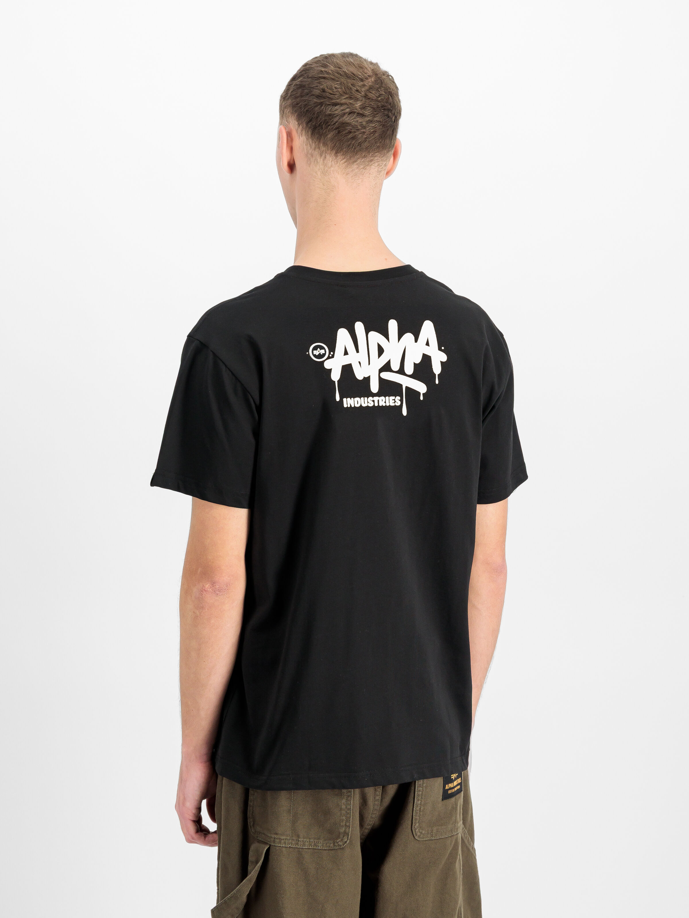 Alpha Signature T-Shirt black 266554_03_2_model_00003_220408
