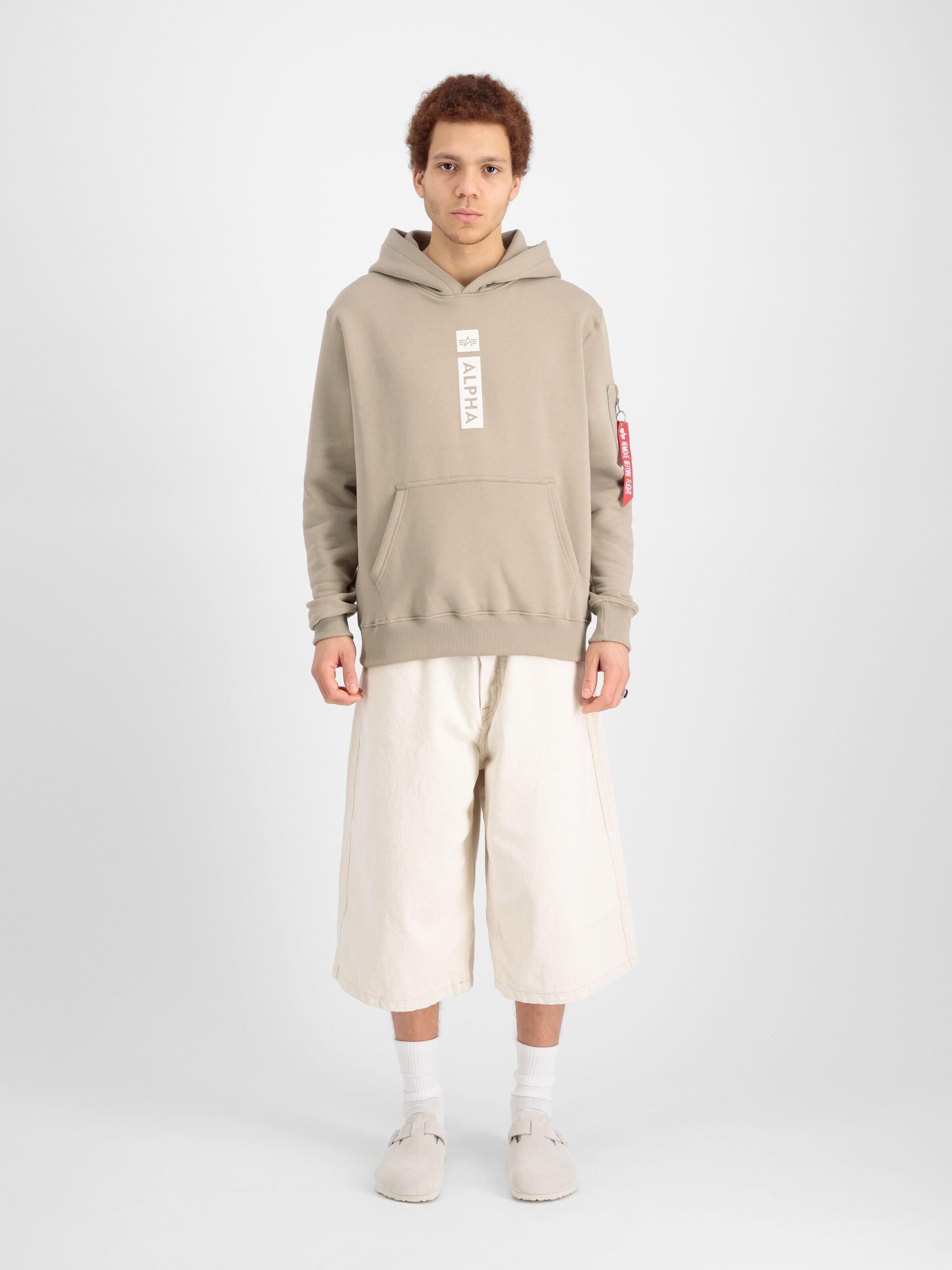 Alpha Puff Print Hoodie vintage sand 146338_679_2_model_00001_99686