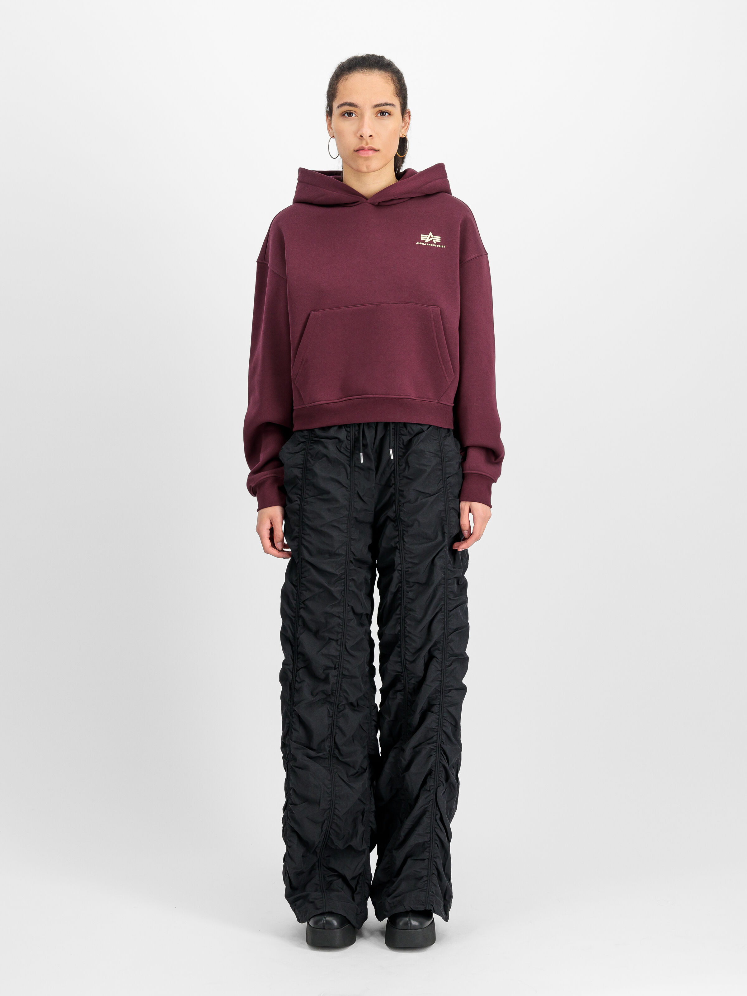 Basic Small Logo Hoodie Women dark cherry 258041_608_2_model_00001_165965