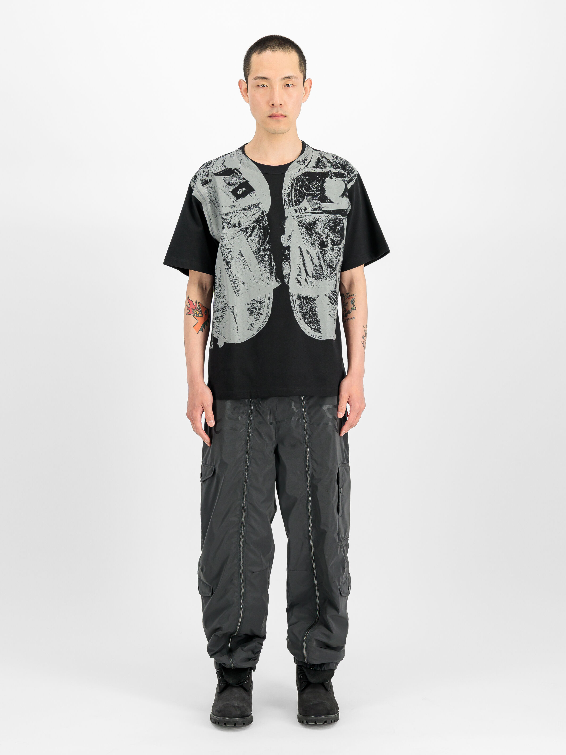 ALPHA x ICE CREAM Flight Nylon Pant black 268220_03_2_model_00001_244789