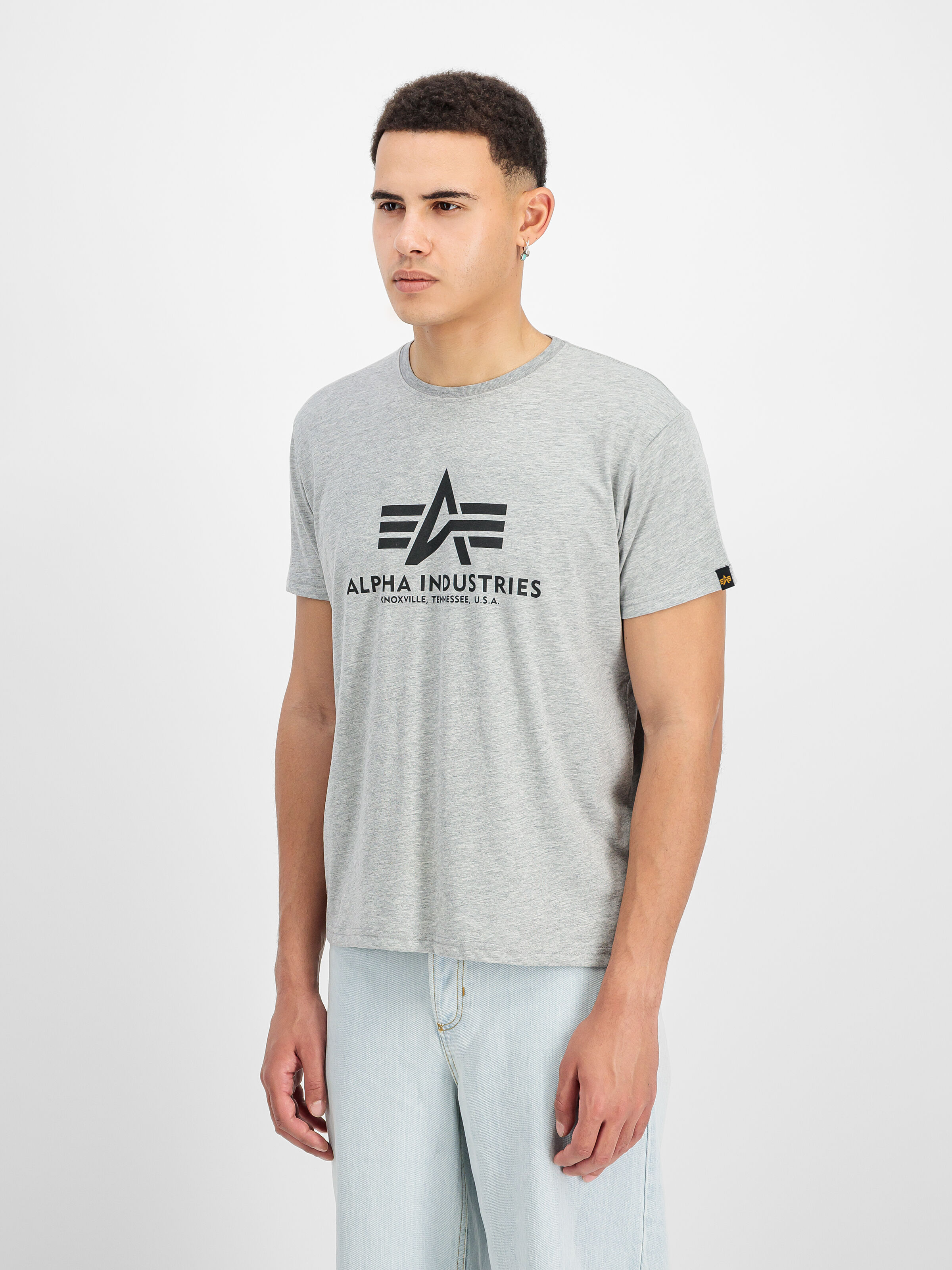 Basic Big Logo T-Shirt grey heather 100501_17_2_model_00002_184322