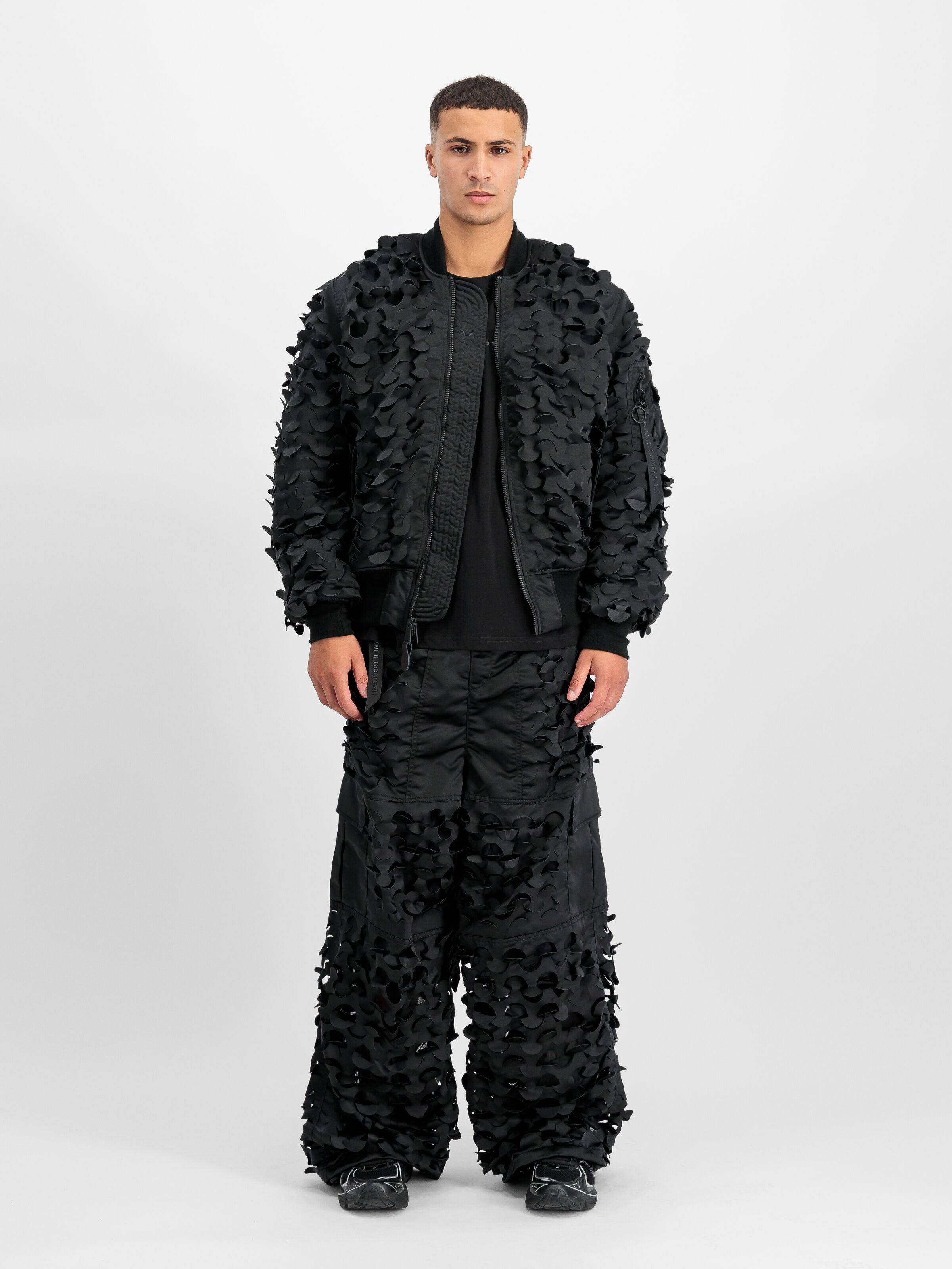 ULCANS Nylon Pant black 758204_03_2_model_00001_195670