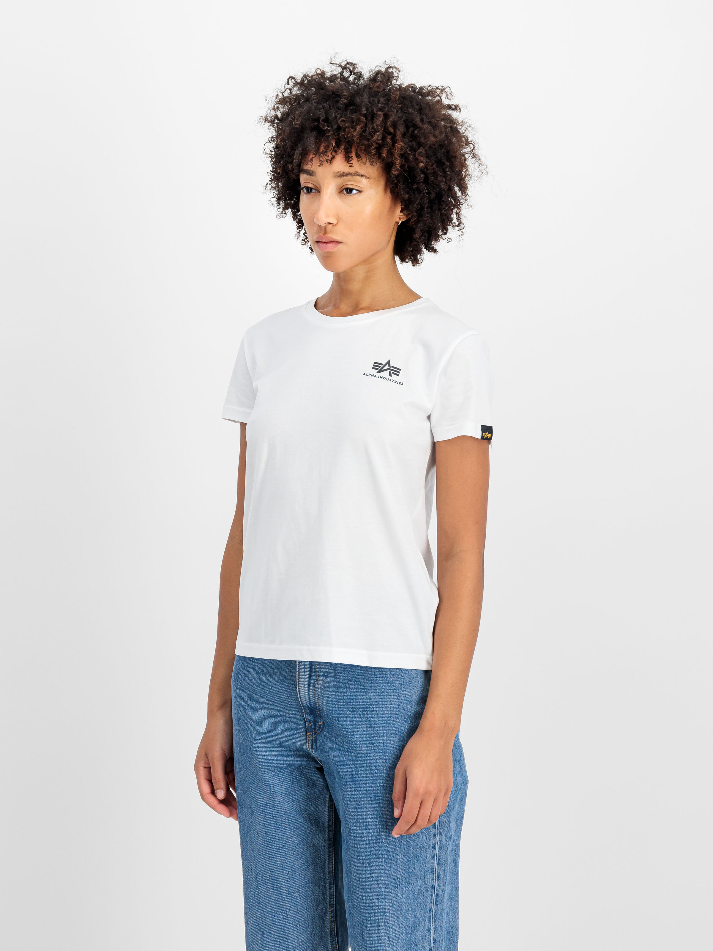 Basic Small Logo T-Shirt Women white 196054_09_2_model_00003_110693
