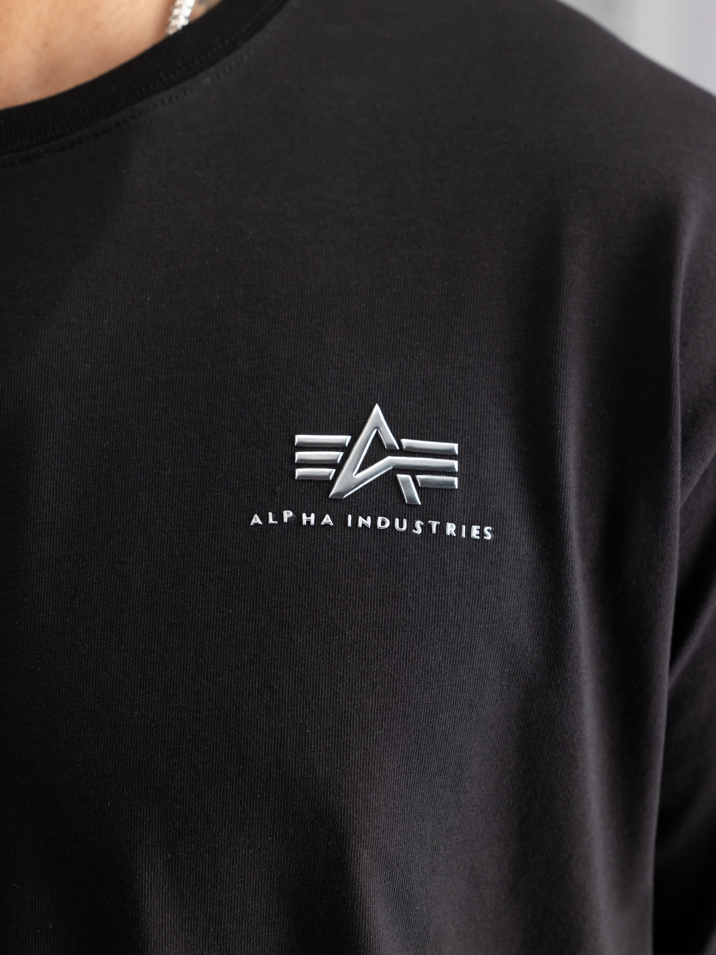 Basic Small Logo TPU T-Shirt black/chrome 148526_373_3_detail_00001_97926