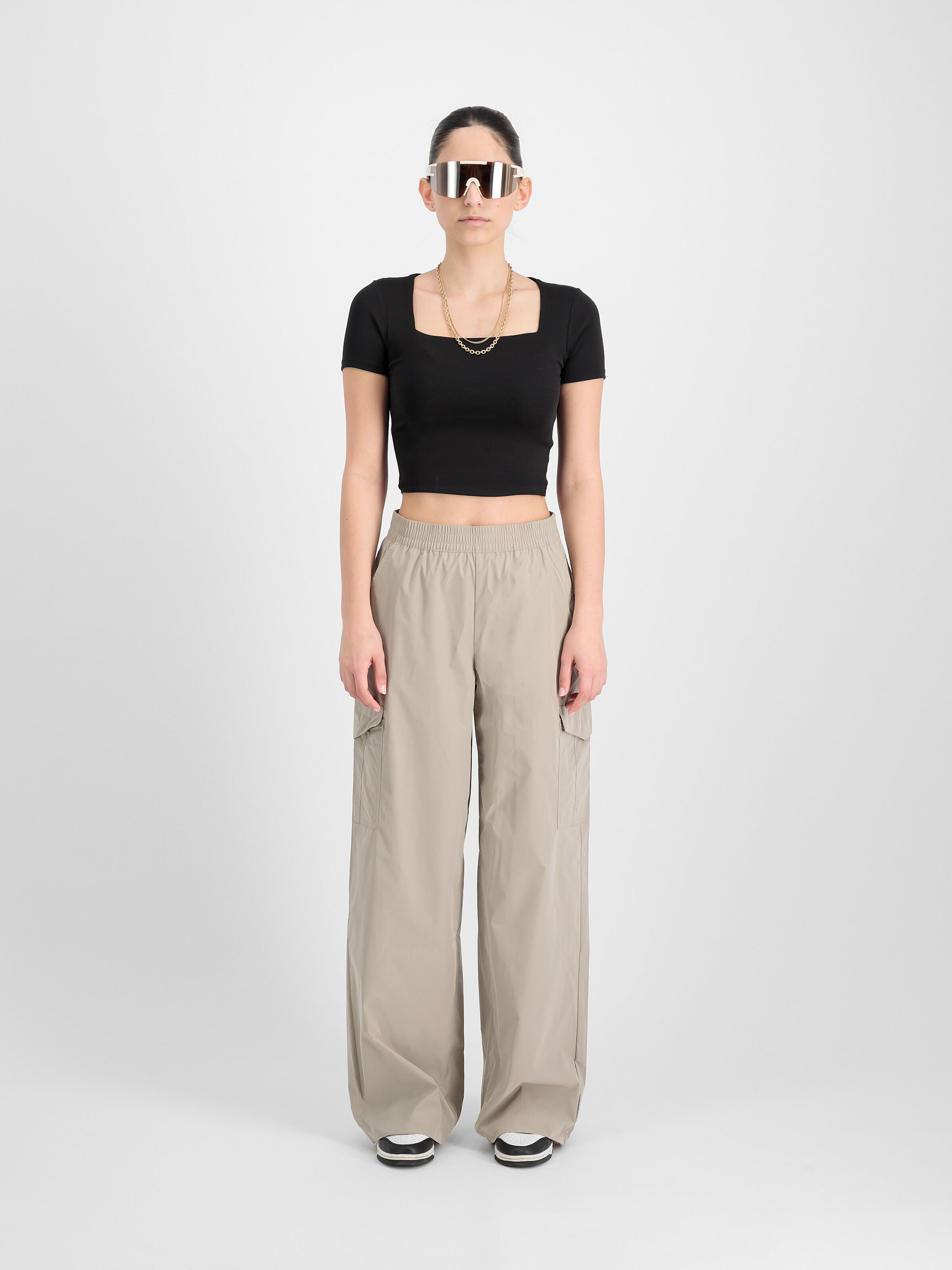Nylon Pant Women vintage sand 136025_679_2_model_00001_154042