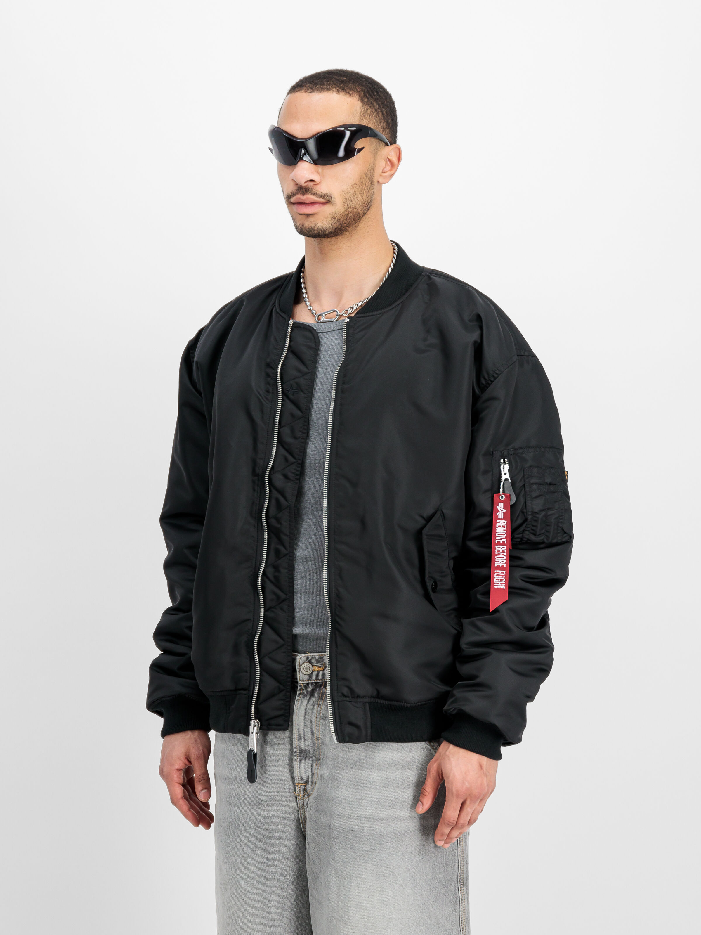 MA-1 CS Bomber Jacket black/black 136136_515_2_model_00003_126011