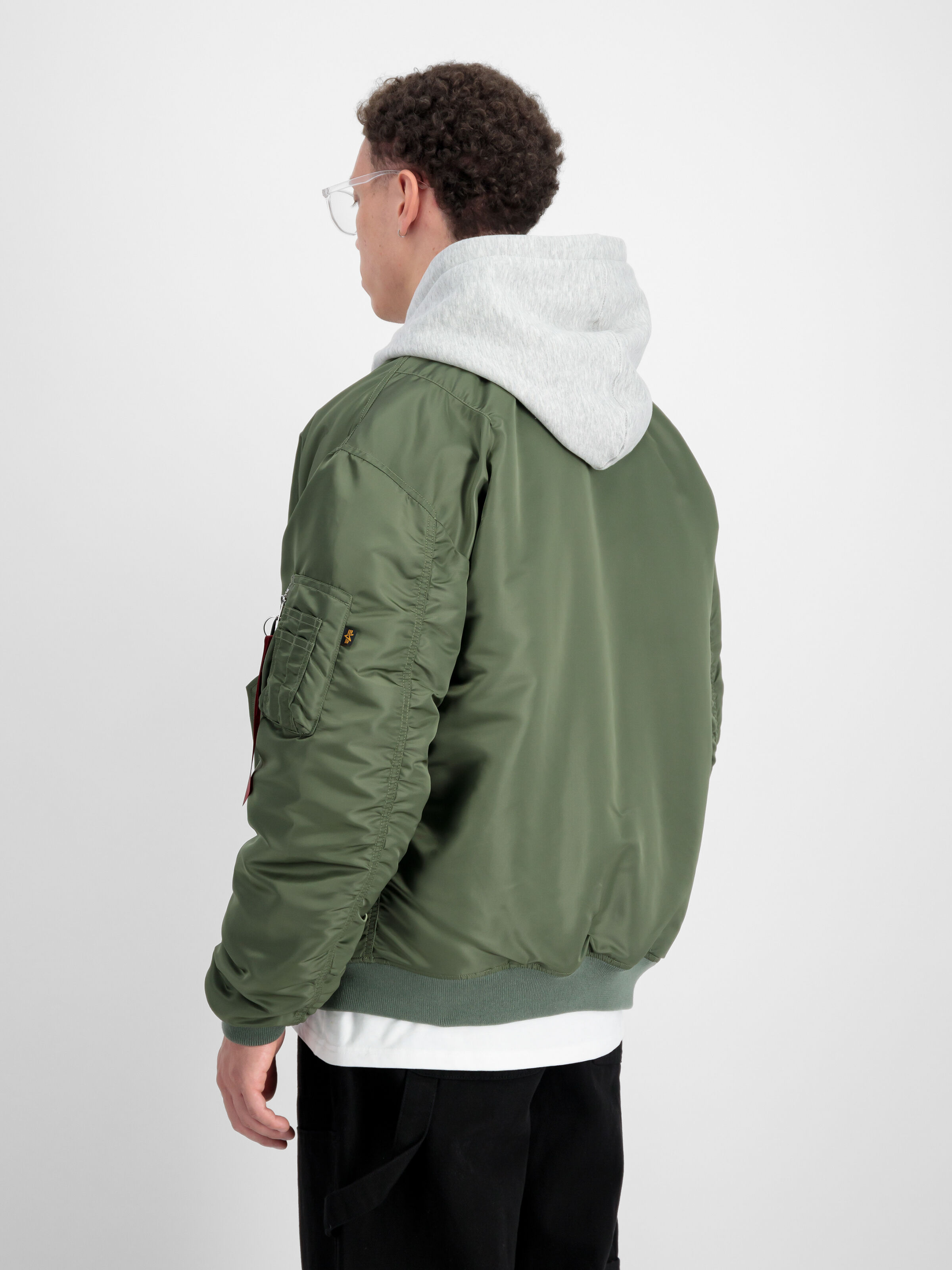MA-1 CS Bomber Jacket sage-green 136136_01_2_model_00004_97742