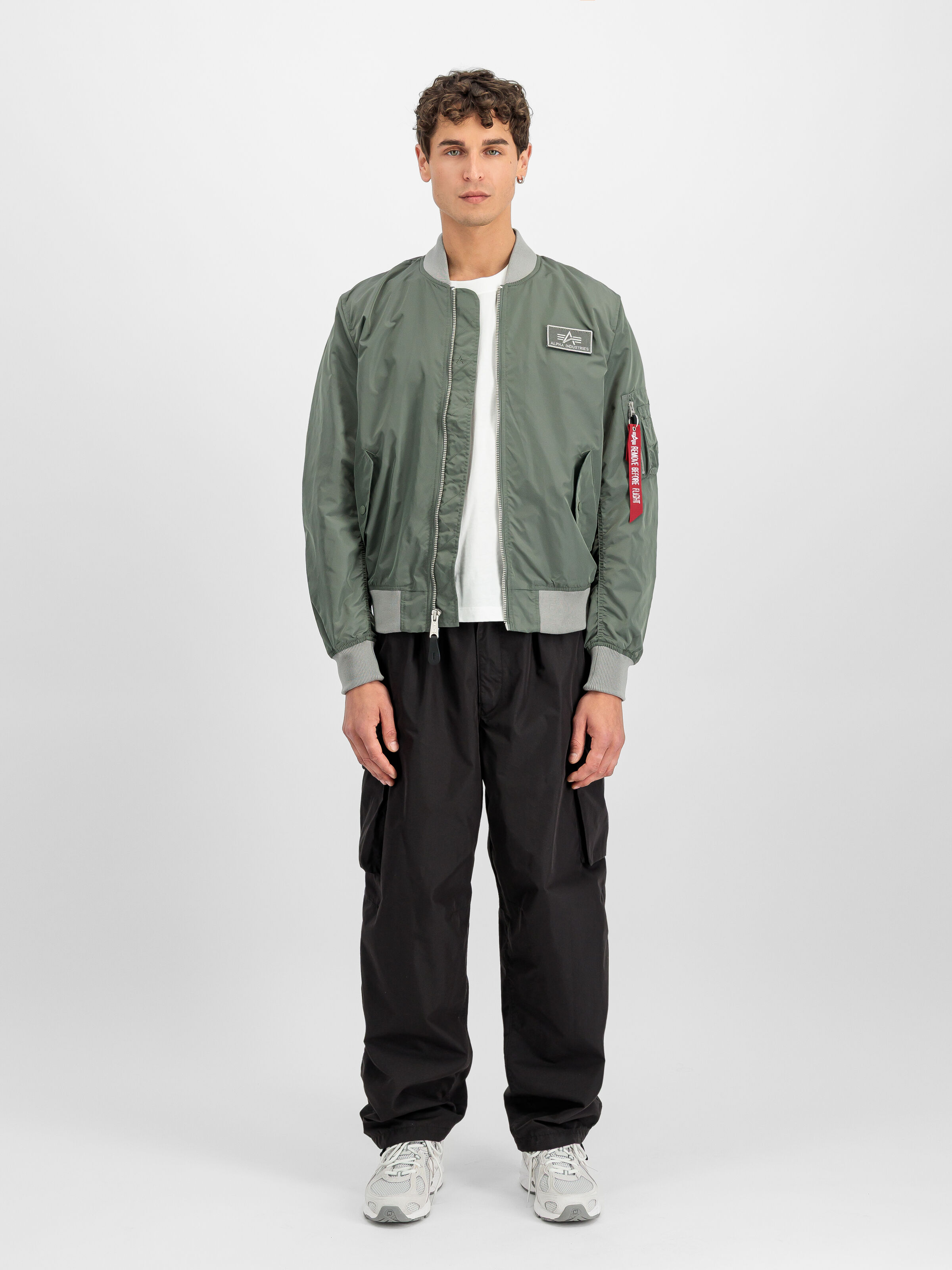 MA-1 TTC Light Bomber Jacket vintage green/silver 126101_636_2_model_00001_188566