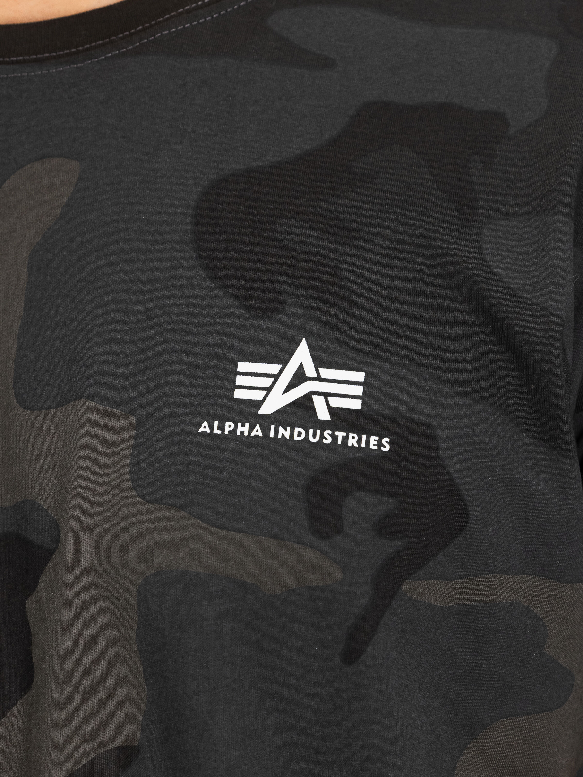 Basic Small Logo Camo T-Shirt black camo 188505C_125_3_detail_00001_183807