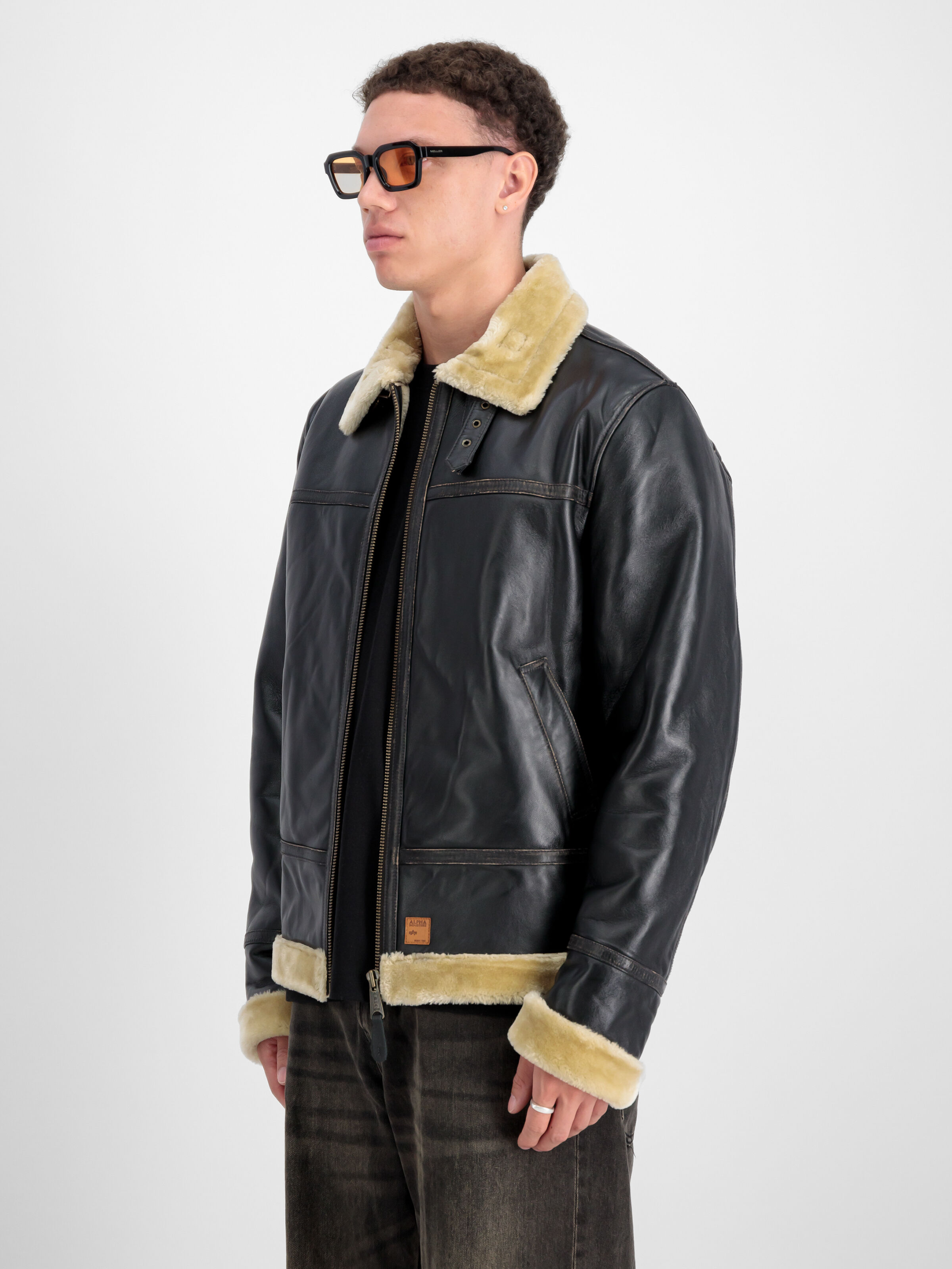 B-3 Leather Jacket vintage brown 148114_250_2_model_00003_99036