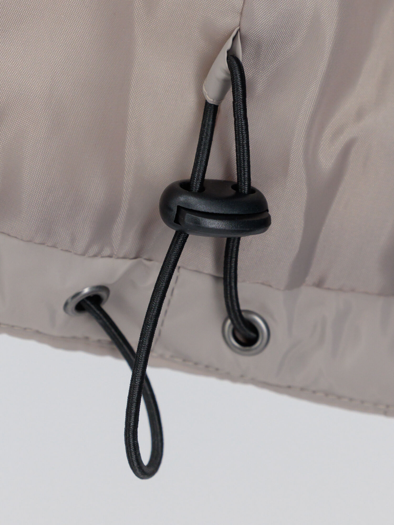 Puffer Cropped Vest Women vintage sand 138007_679_alpha_industries_puffer_vest_cropped_wmn_005_124252