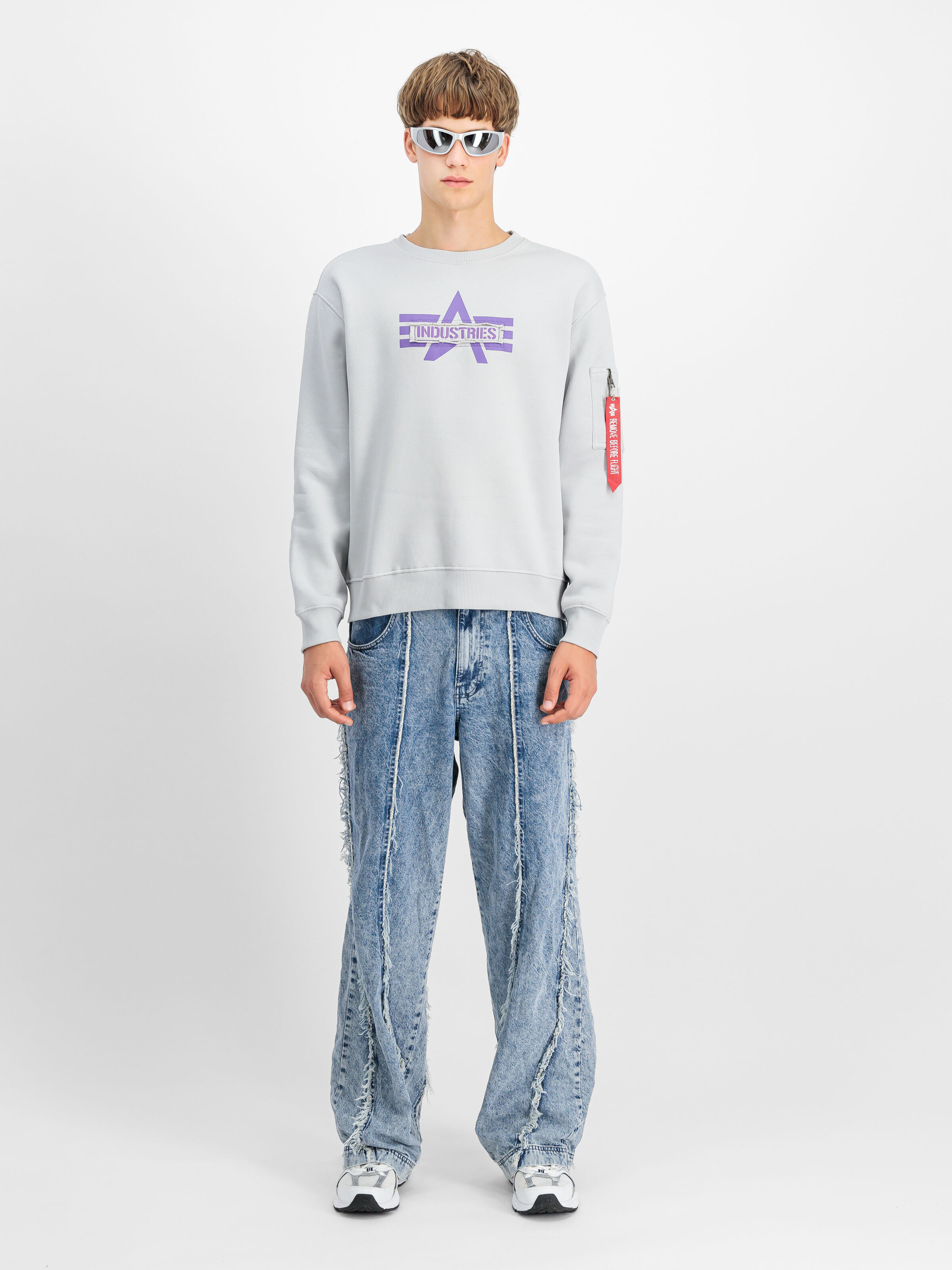 Logo Edge Sweatshirt pastel grey 148306_666_2_model_00001_107848