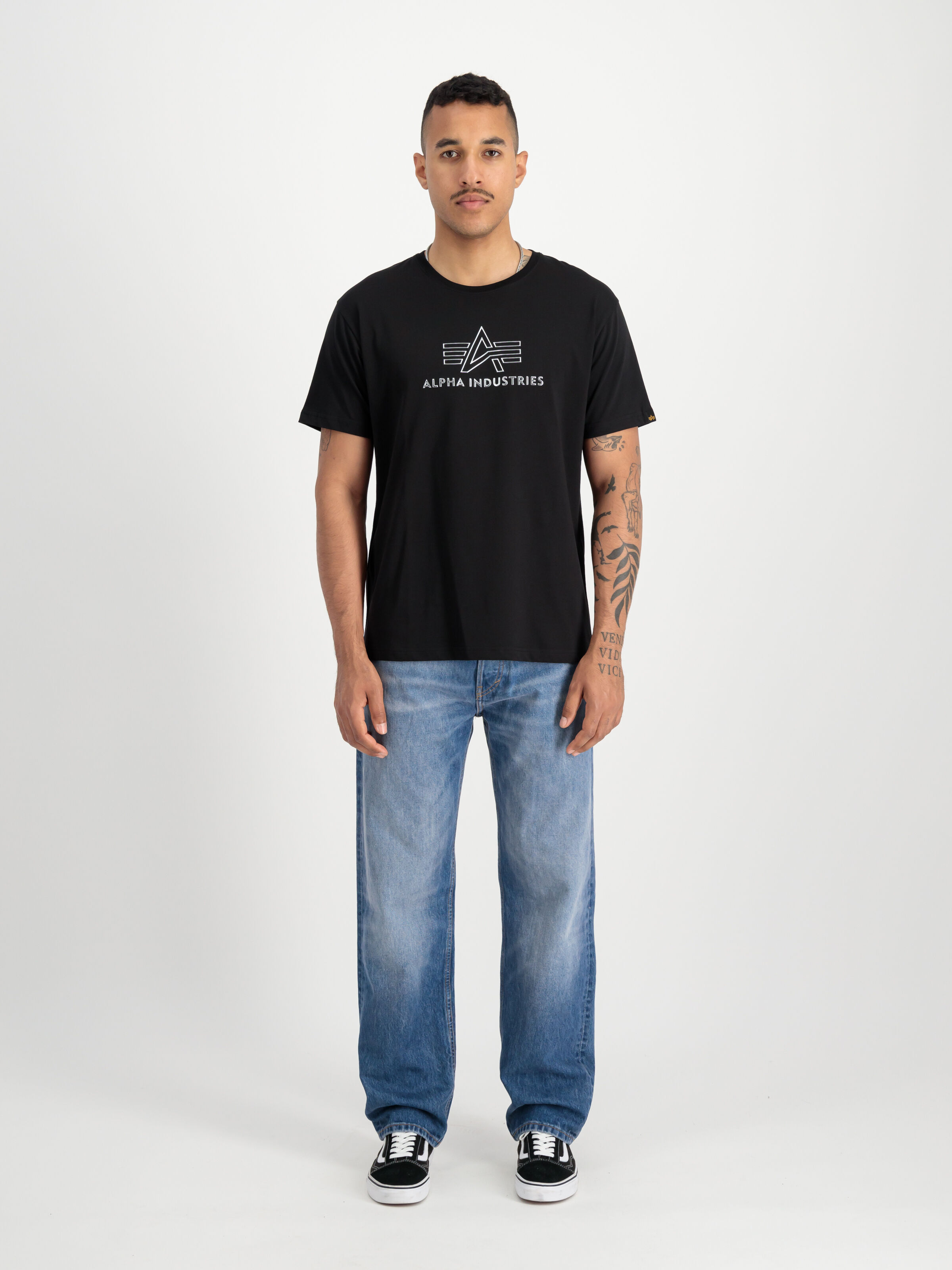 Basic Mid Logo TPU T-Shirt black/chrome 148525_373_2_model_00001_97942
