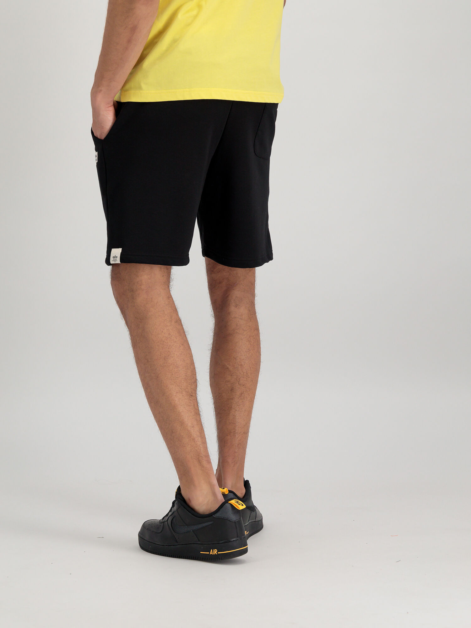 106365_649_alpha_industries_organics_jogger_short_004_237461