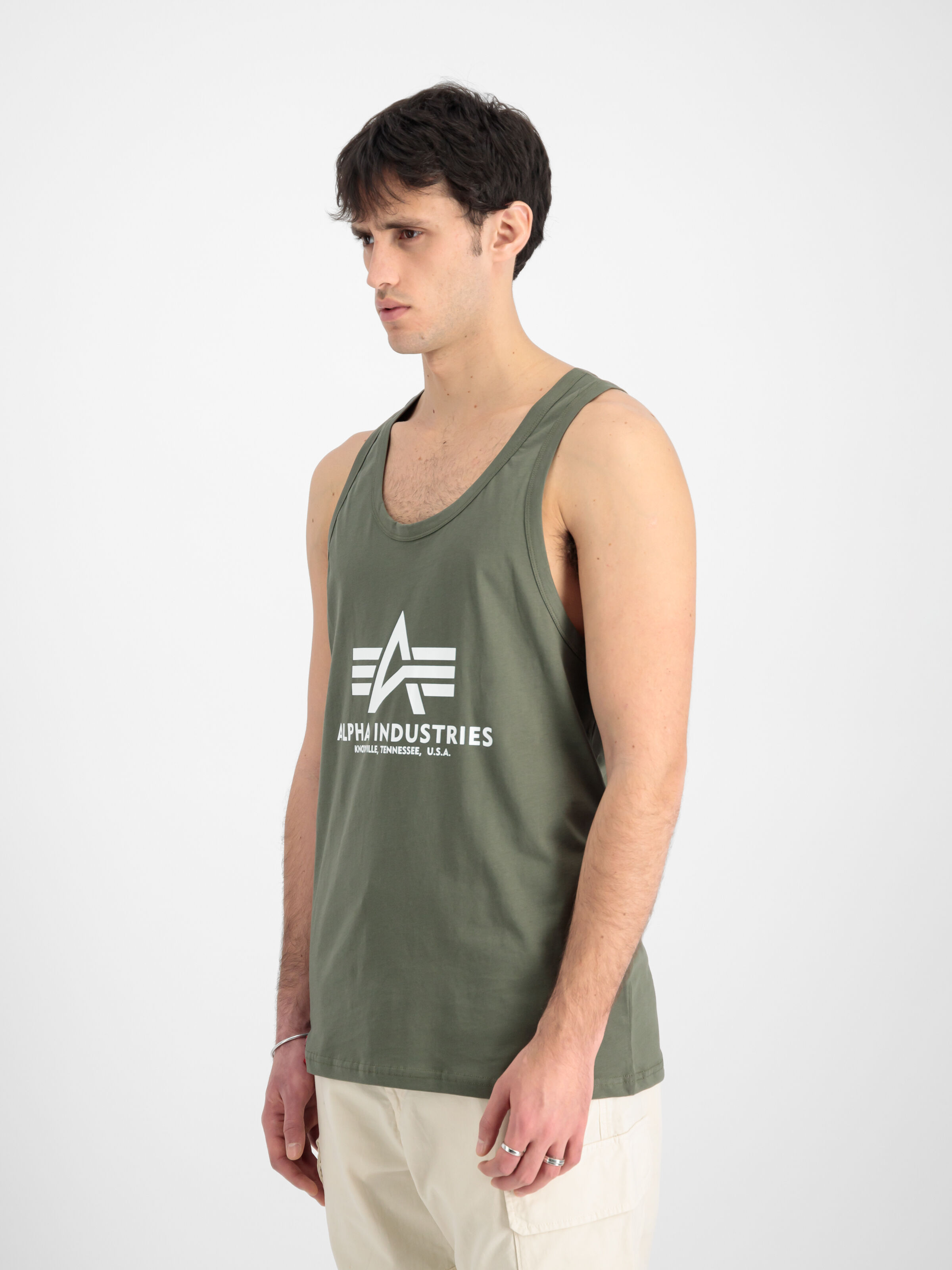 Basic BB Big Logo Tank dark olive 116513_142_2_model_00003_111158