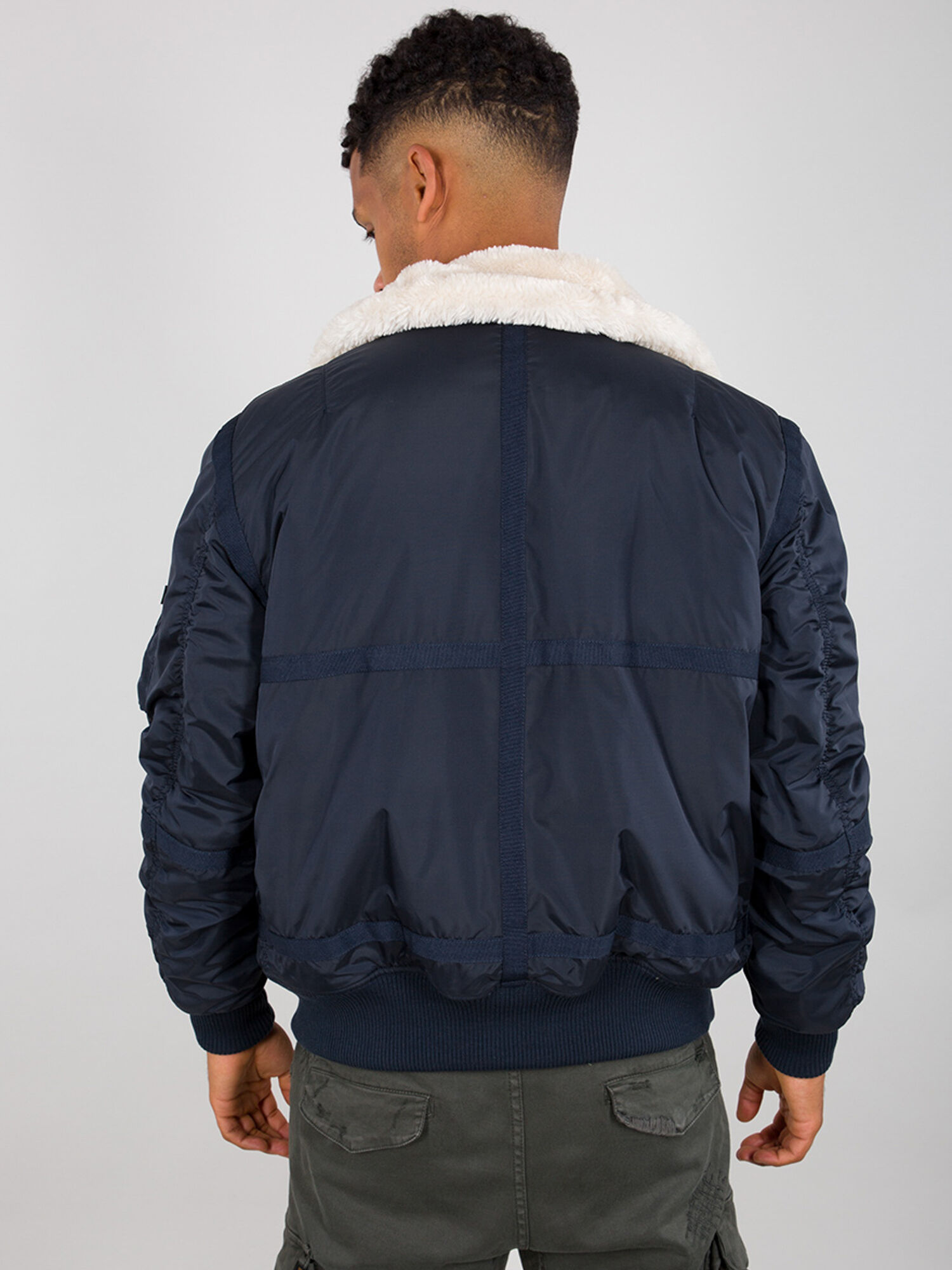 198122_07_alpha_industries_b_15_3_tt_flight_jacket_002_115937