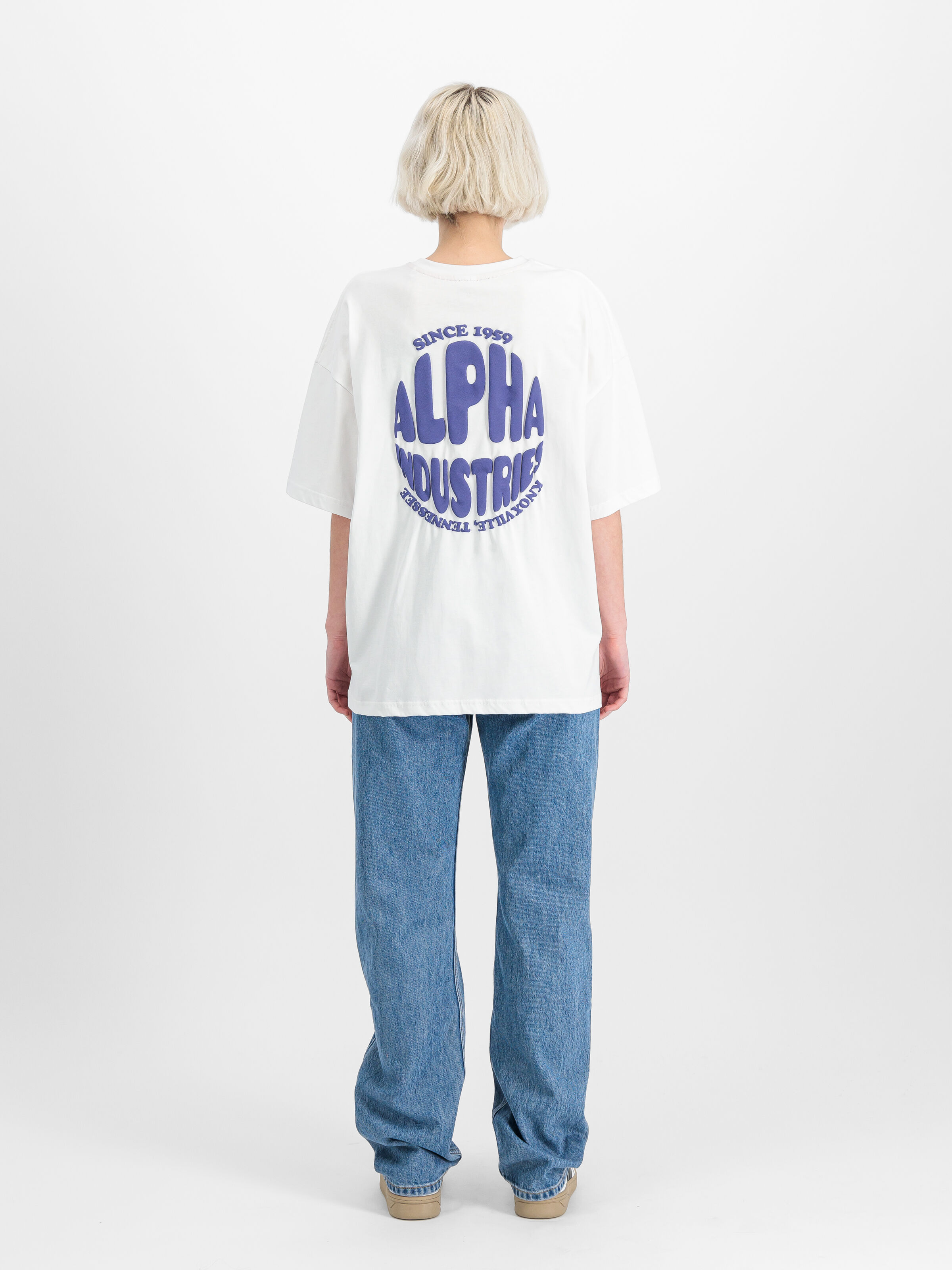 Logo Backprint T-Shirt Women white 156060_09_2_model_00002_144618