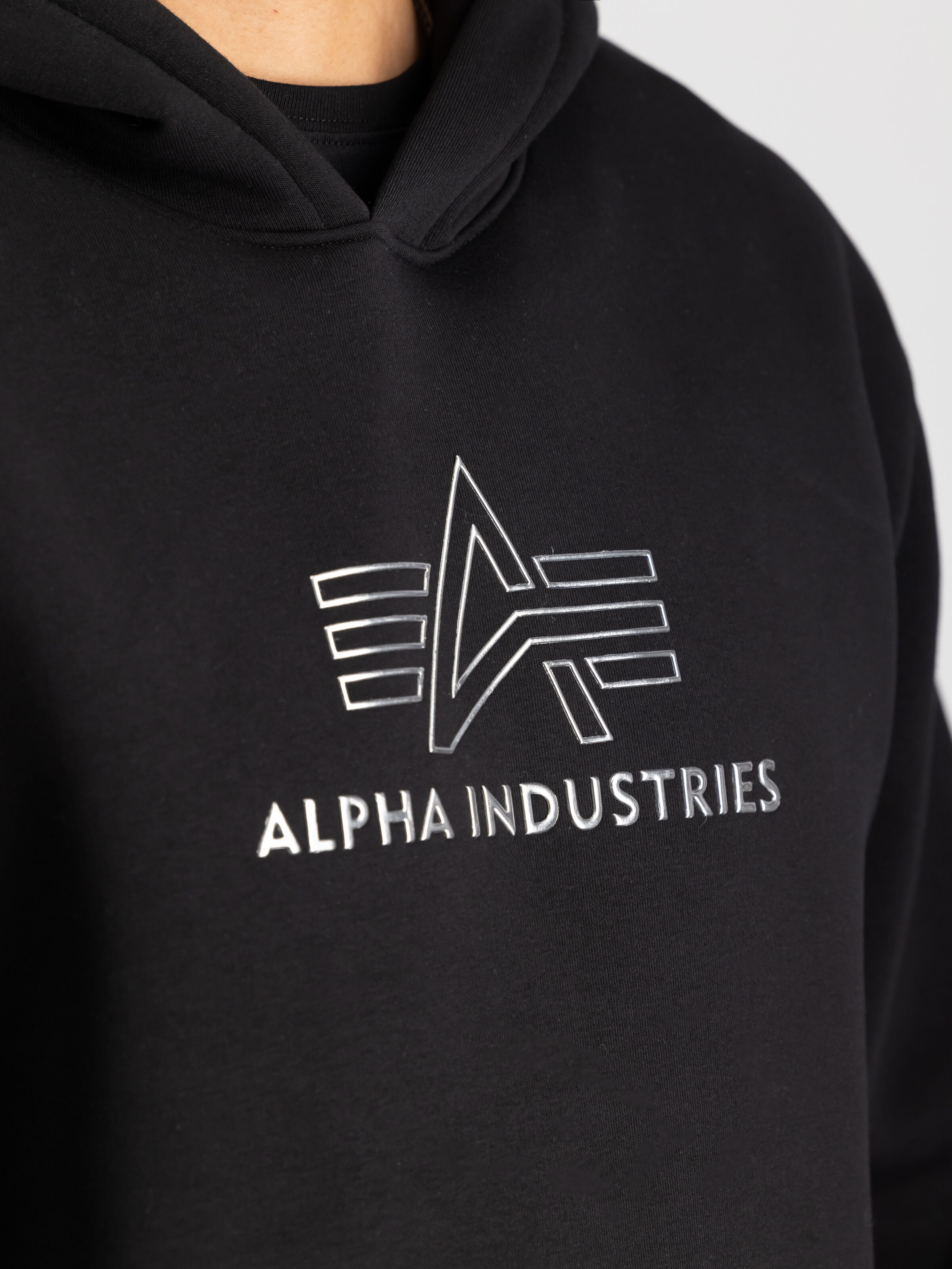 Basic Big Logo TPU Hoodie black/chrome 148346_373_3_detail_00001_98427