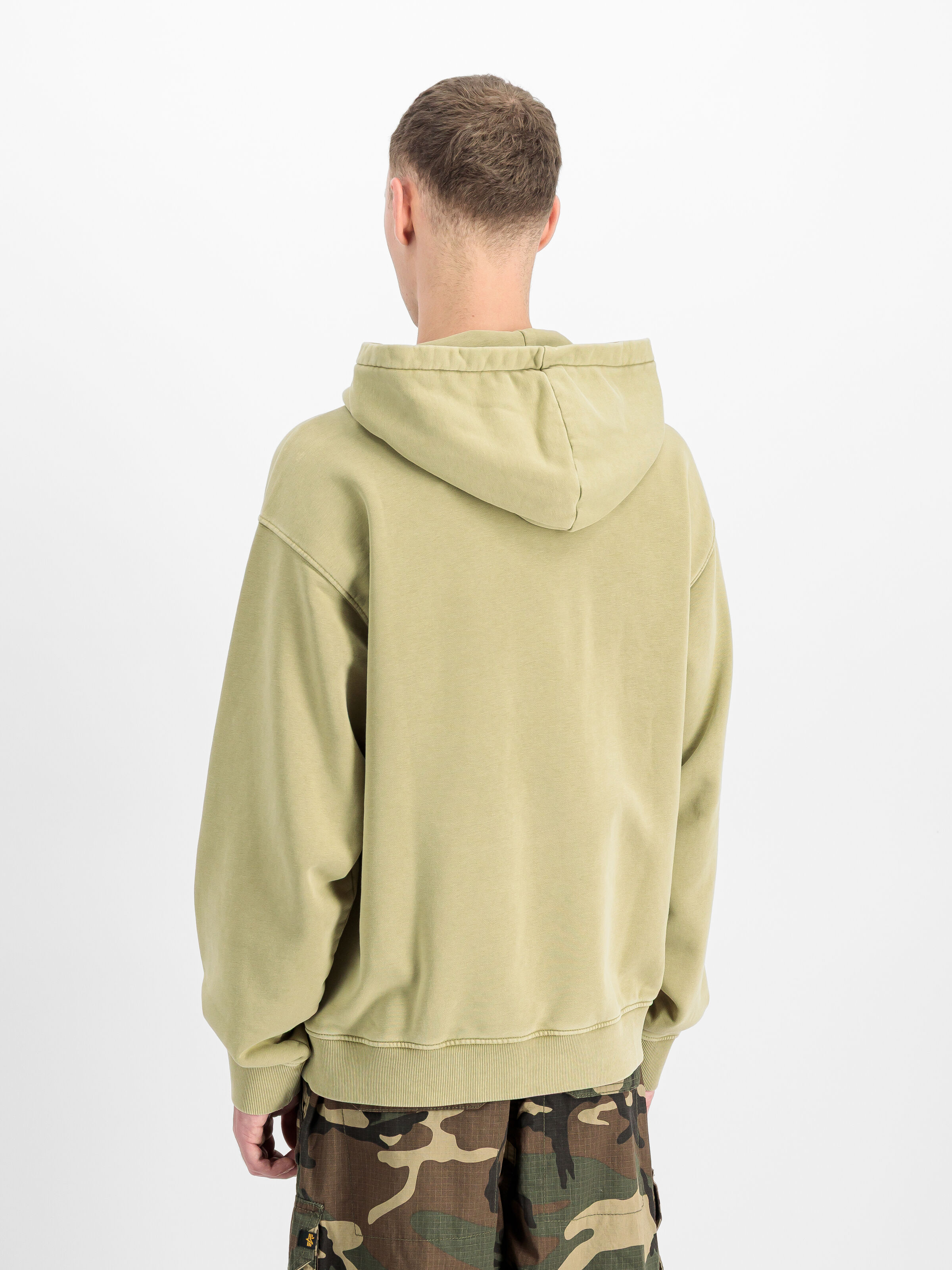 Alpha Stencil Hoodie light olive 266351_82_2_model_00003_220312