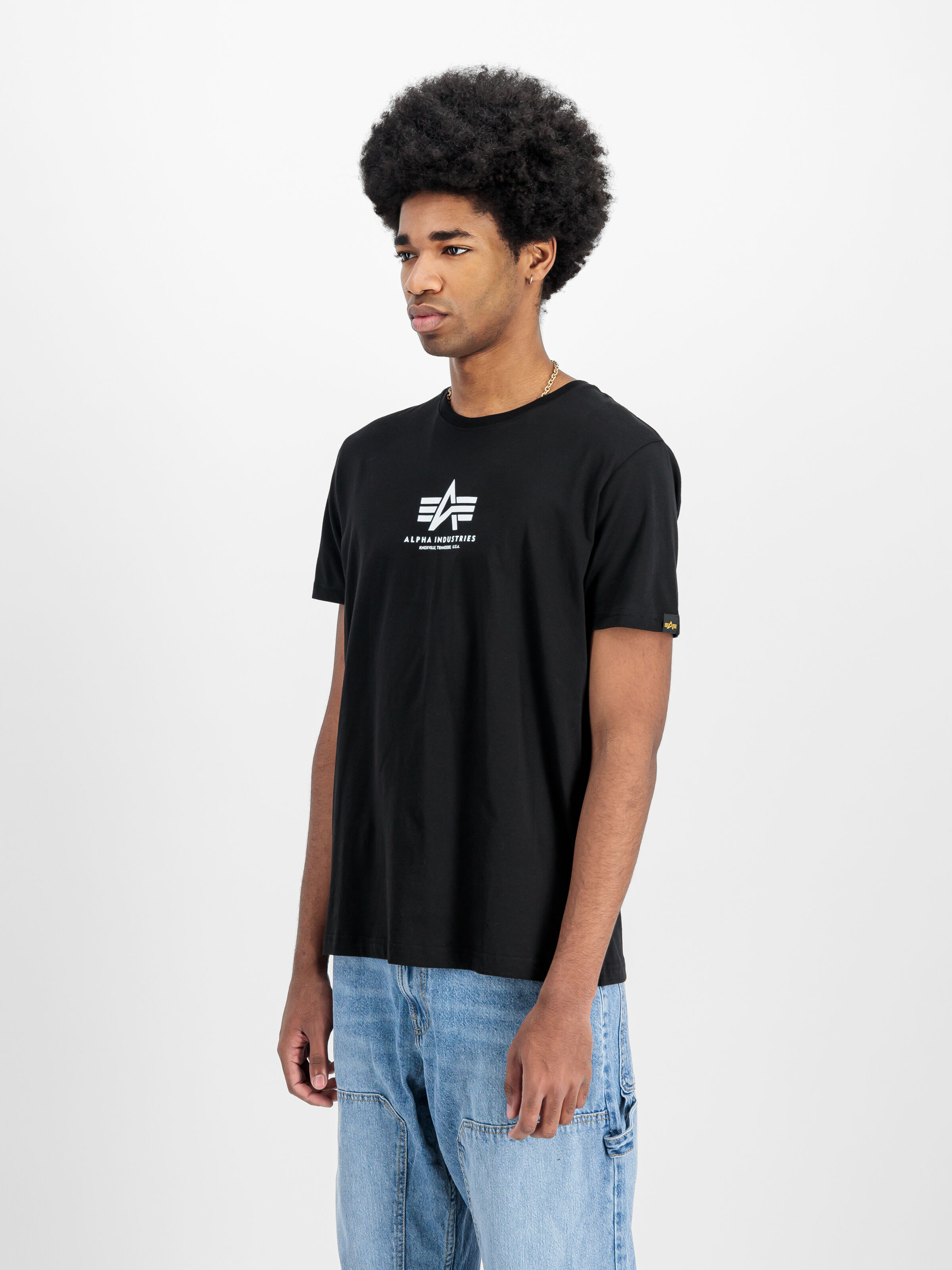 Basic Mid Logo T-Shirt black 118533_03_2_model_00003_130735