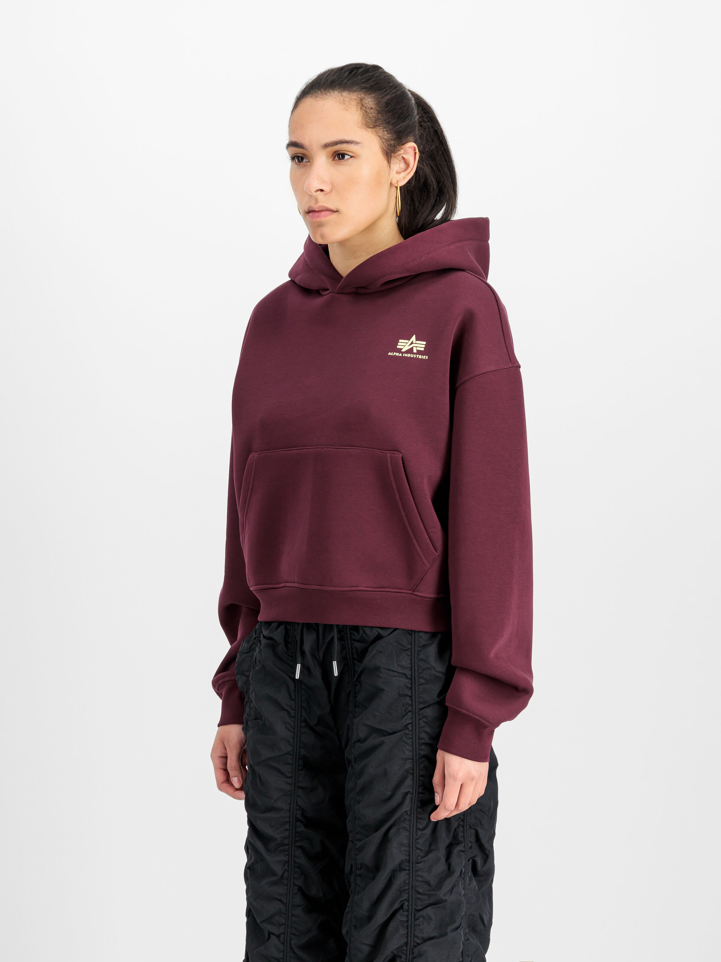 Basic Small Logo Hoodie Women dark cherry 258041_608_2_model_00002_165966