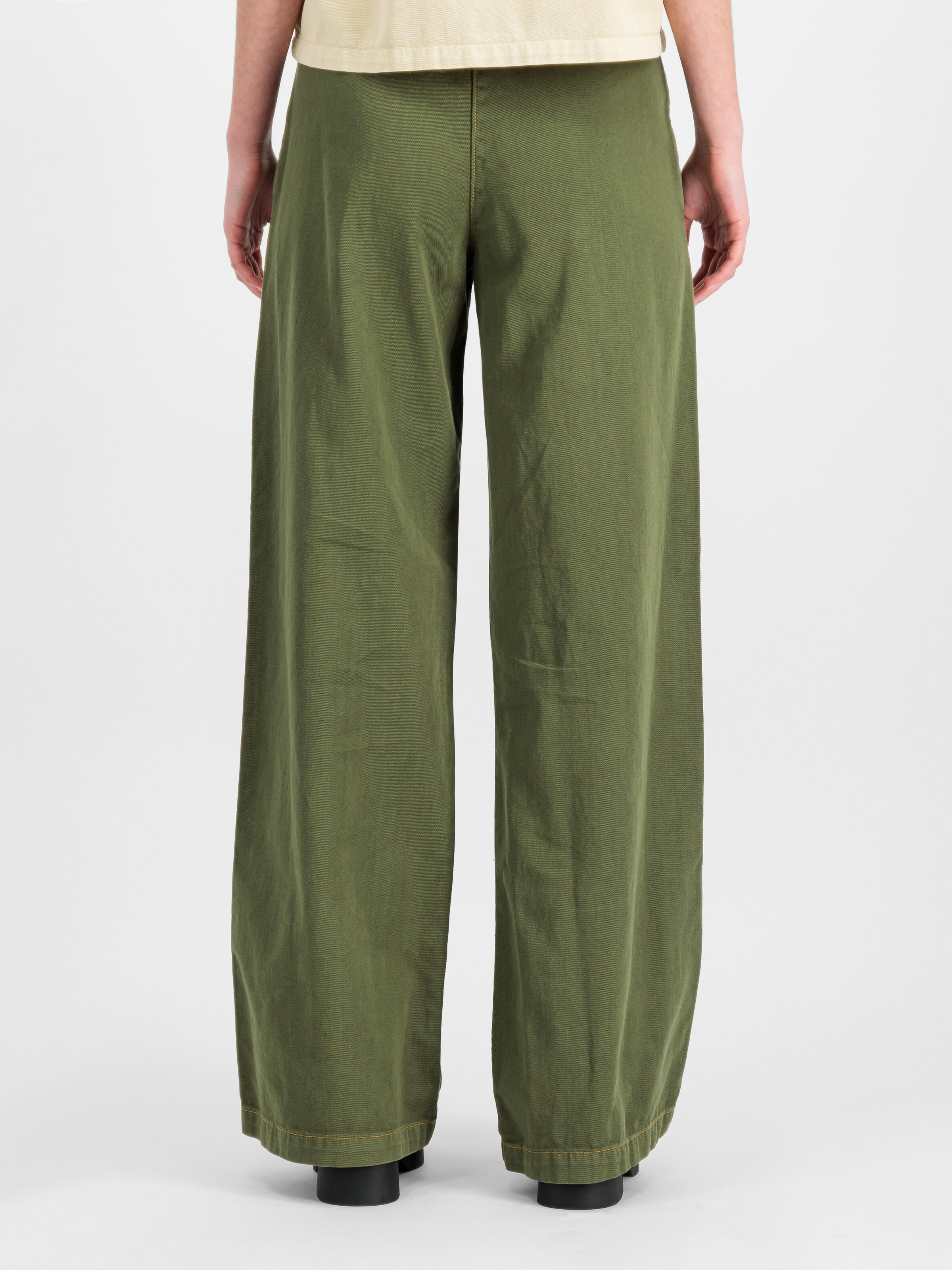 Sailor Pant Women dark olive 156025_142_2_model_00005_144702