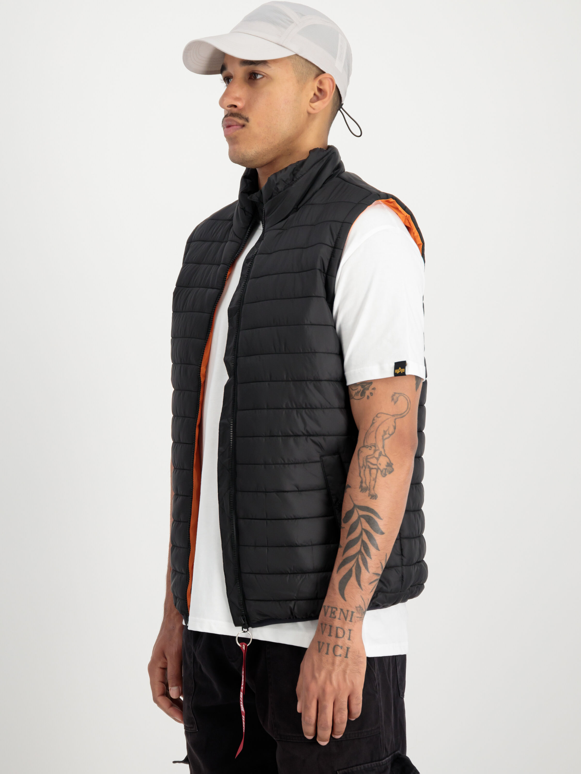 Puffer Light Vest black 138122_03_2_model_00003_173458