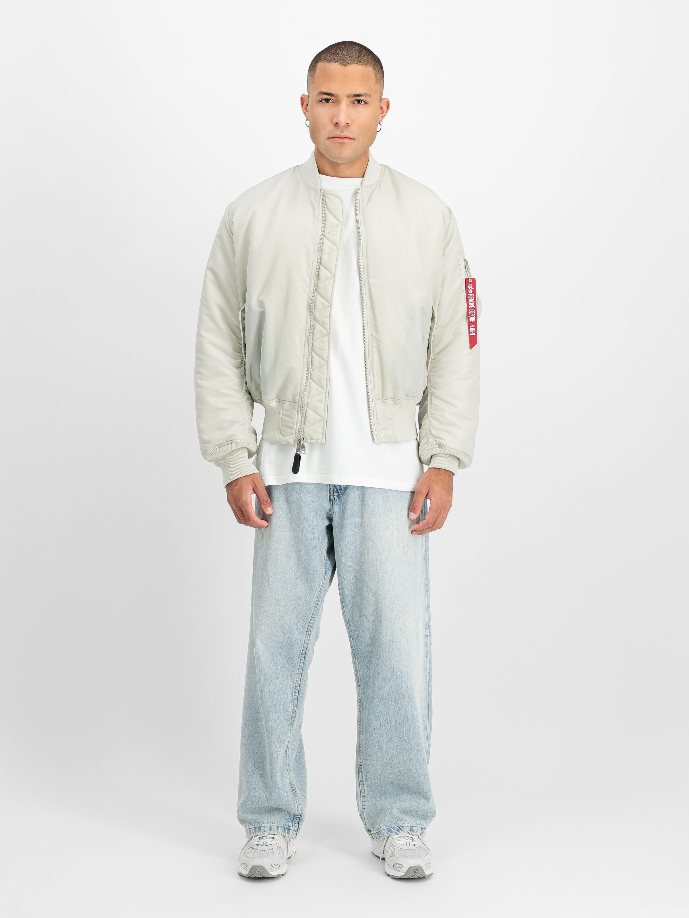 MA-1 Heritage Bomber Jacket stone 100101_10_2_model_00001_209071