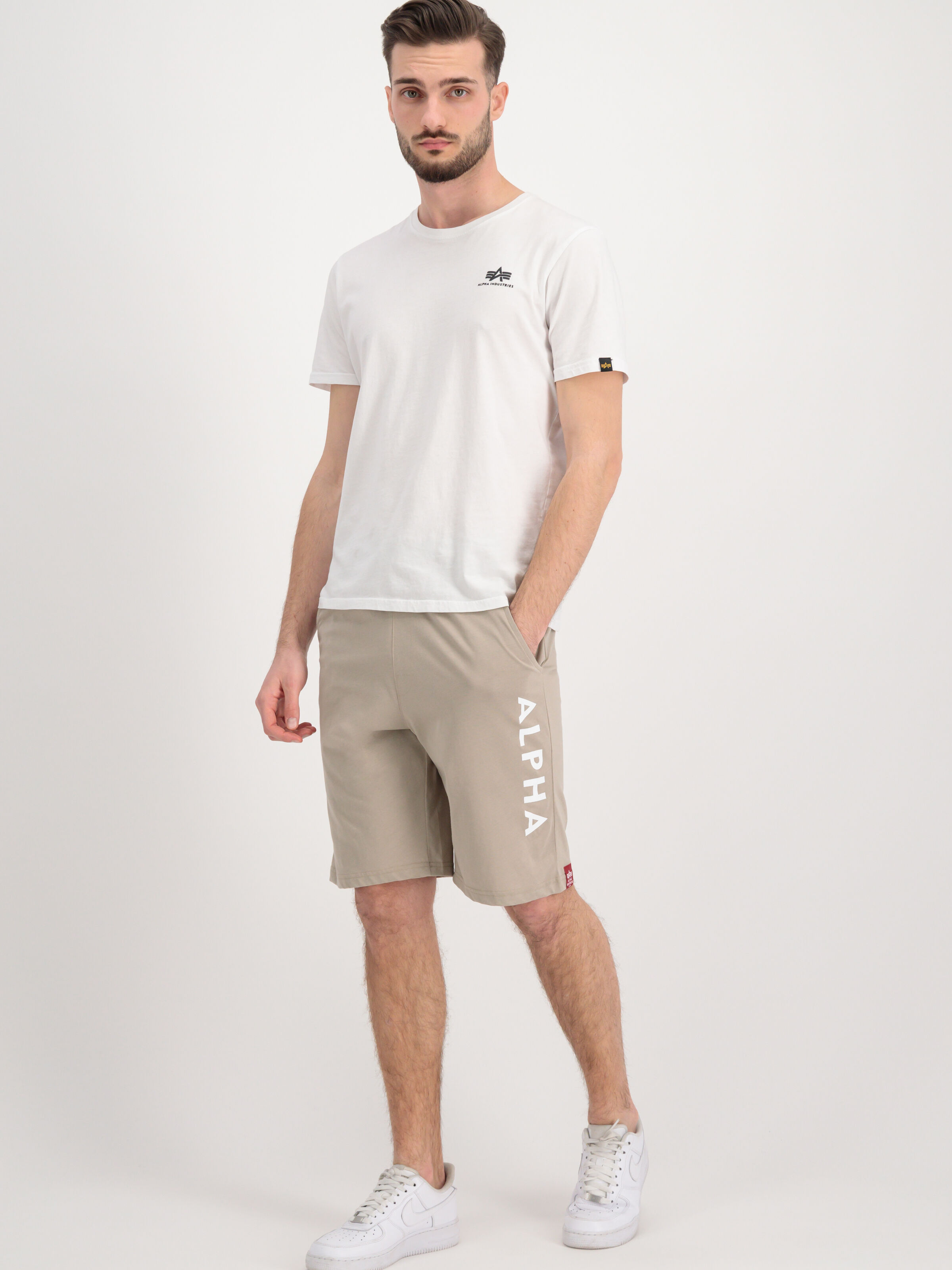 Alpha Jersey Short vintage sand 116366_679_alpha_industries_alpha_jersey_short_003_182473