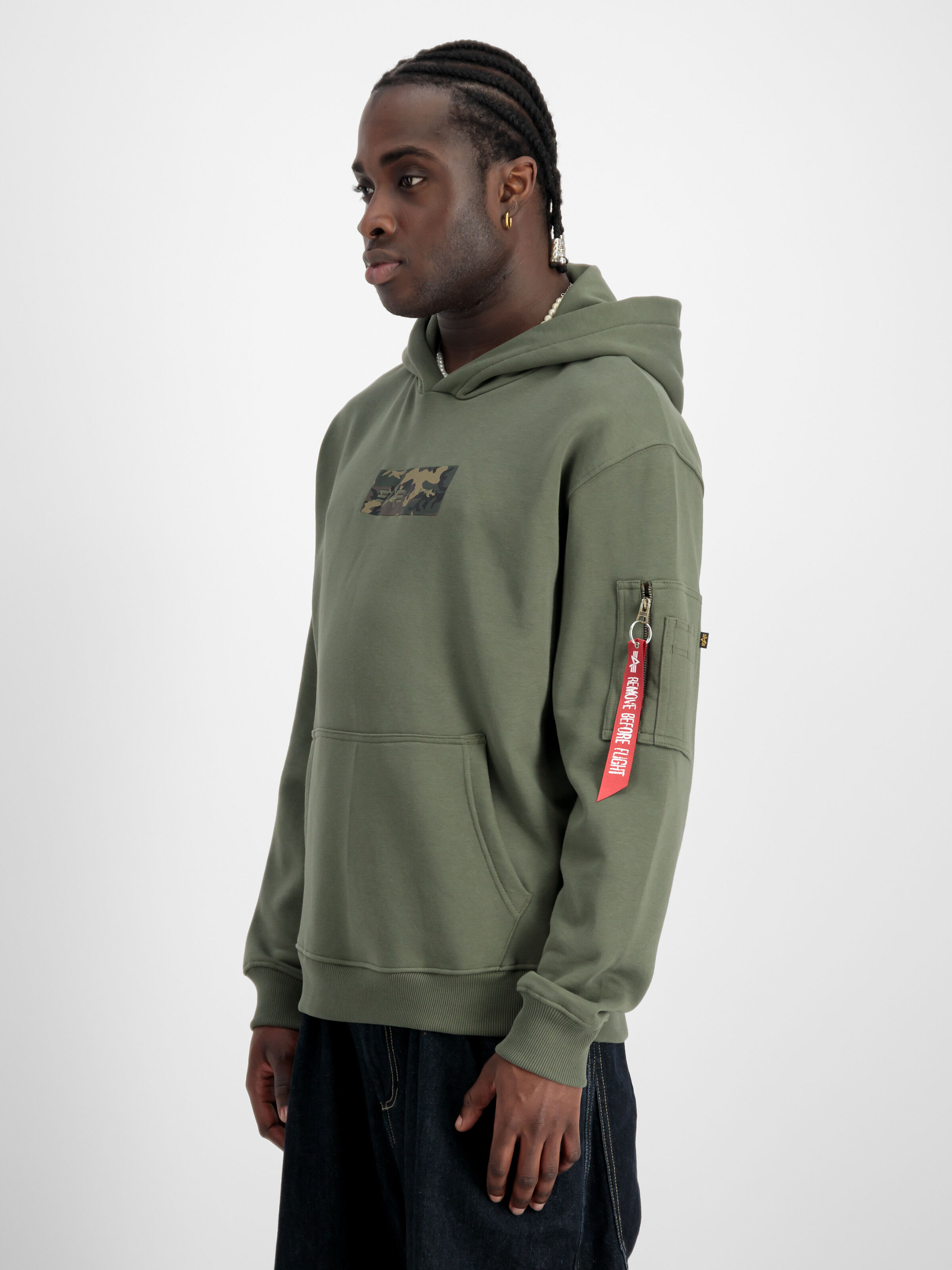 Camo Panel Hoodie dark olive 148338_142_2_model_00003_98498