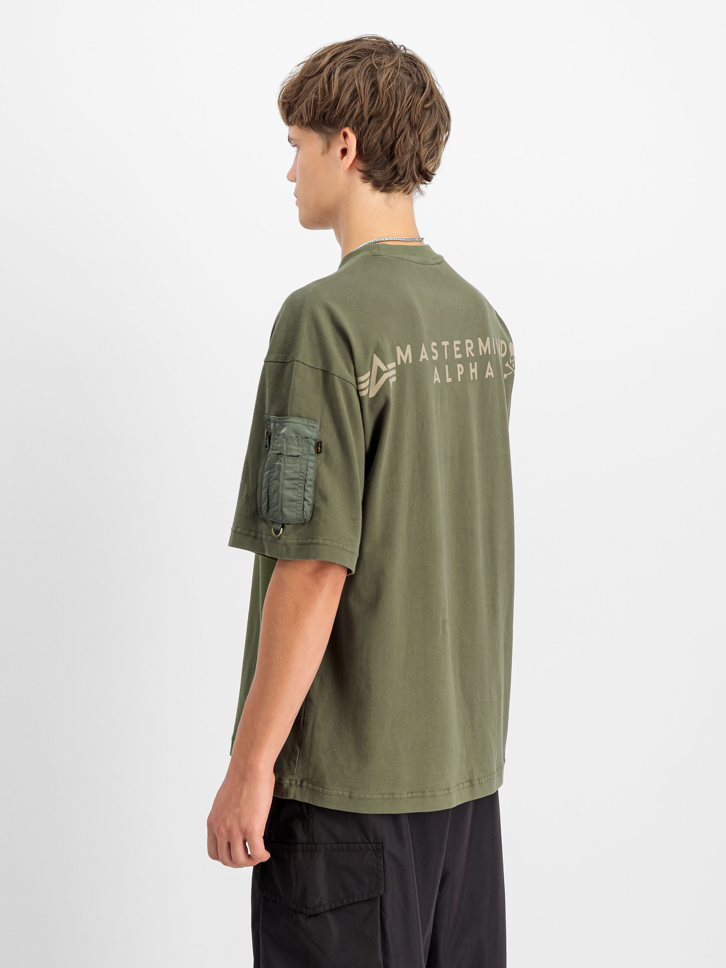 ALPHA X MASTERMIND S/S UTILITY T-Shirt olive 148527_11_2_model_00004_104101