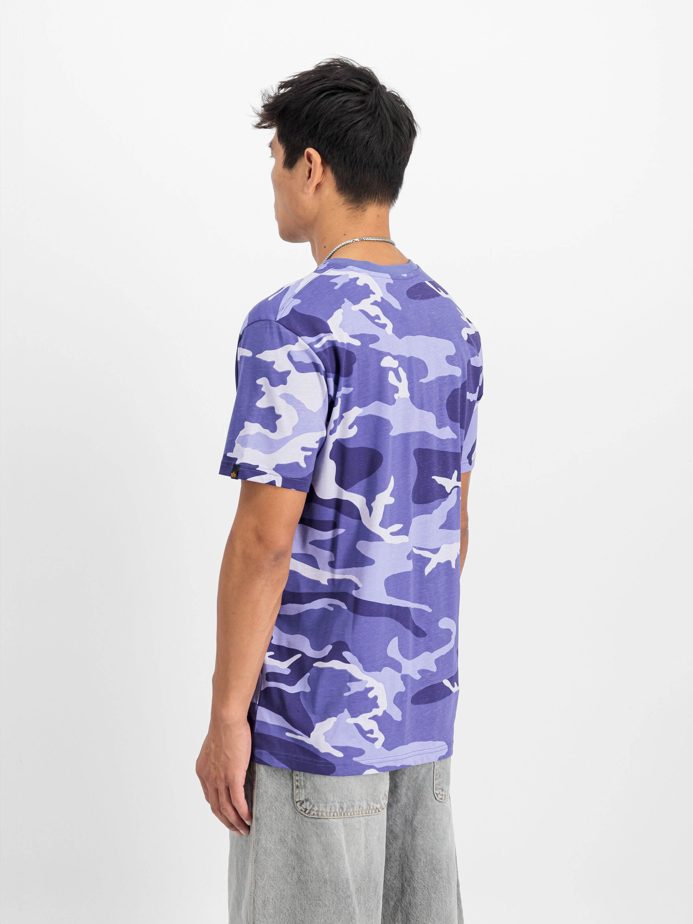 Basic Big Logo Camo PP T-Shirt night purple camo 100501CPP_738_2_model_00004_118658