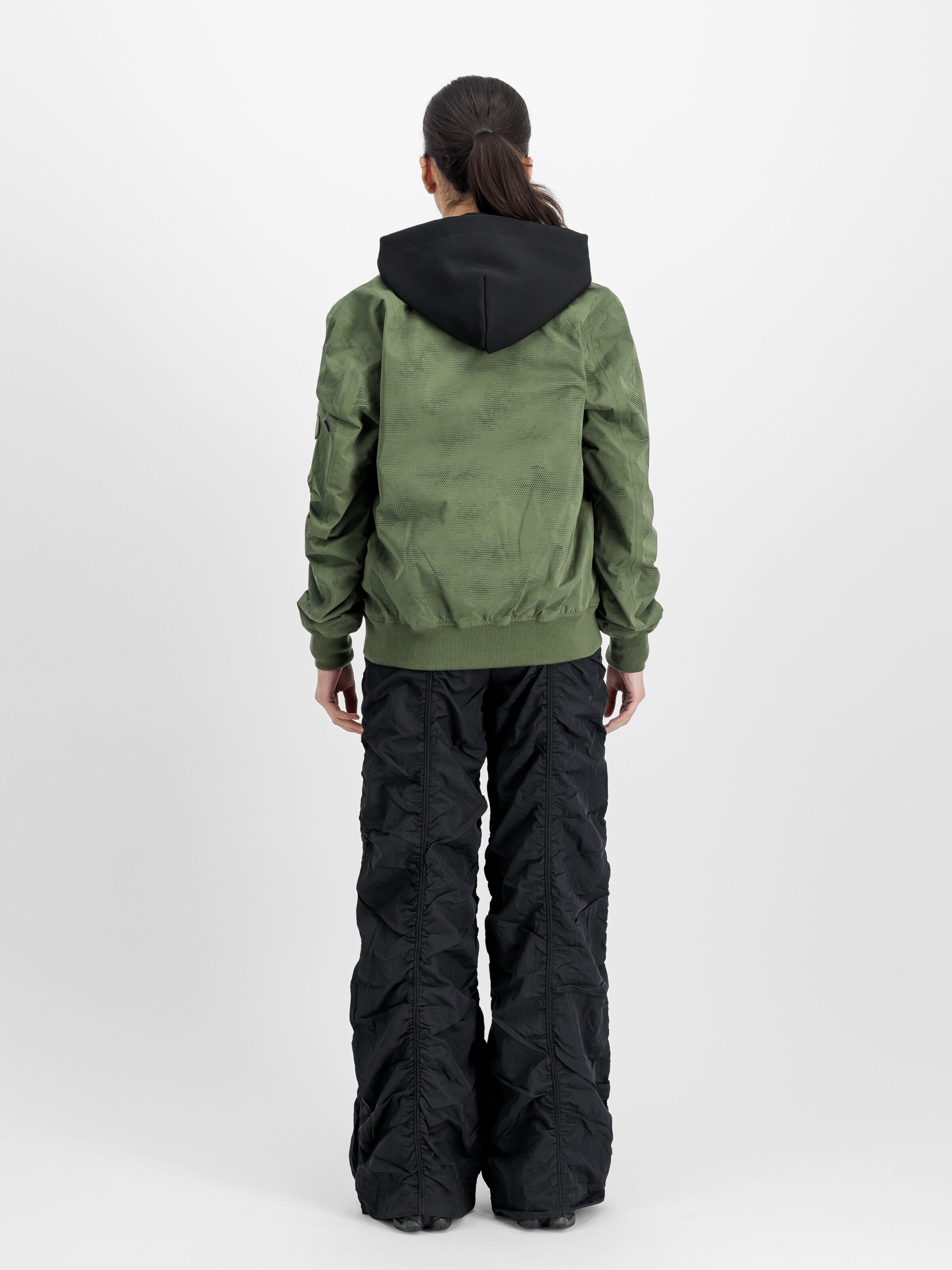 L-2B II Laser Cut Light Flight Jacket sage-green 756120_01_2_model_00002_155254