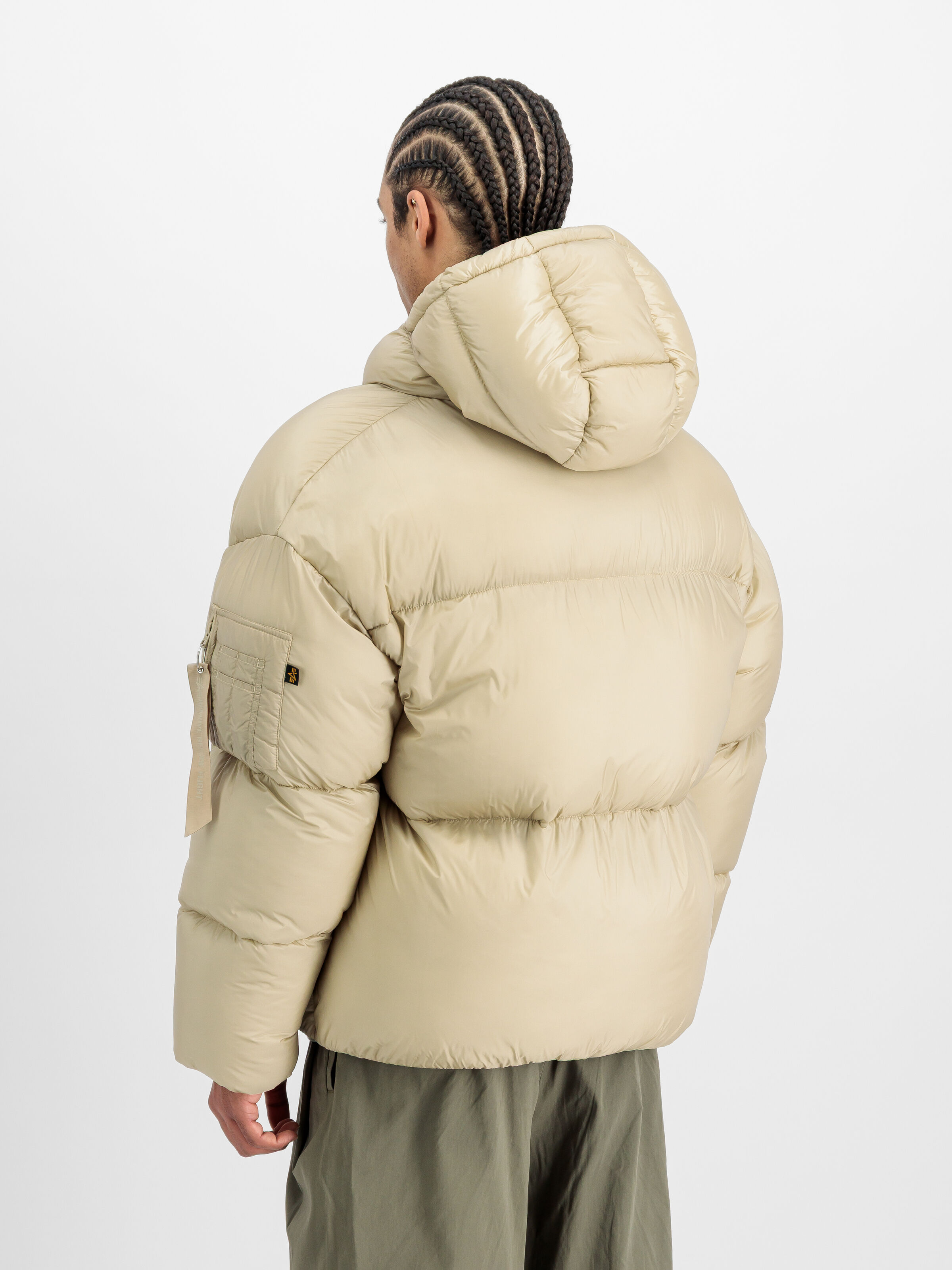 Cloud Puffer Bomber Winter Jacket organic beige 148130_627_2_model_00003_164365