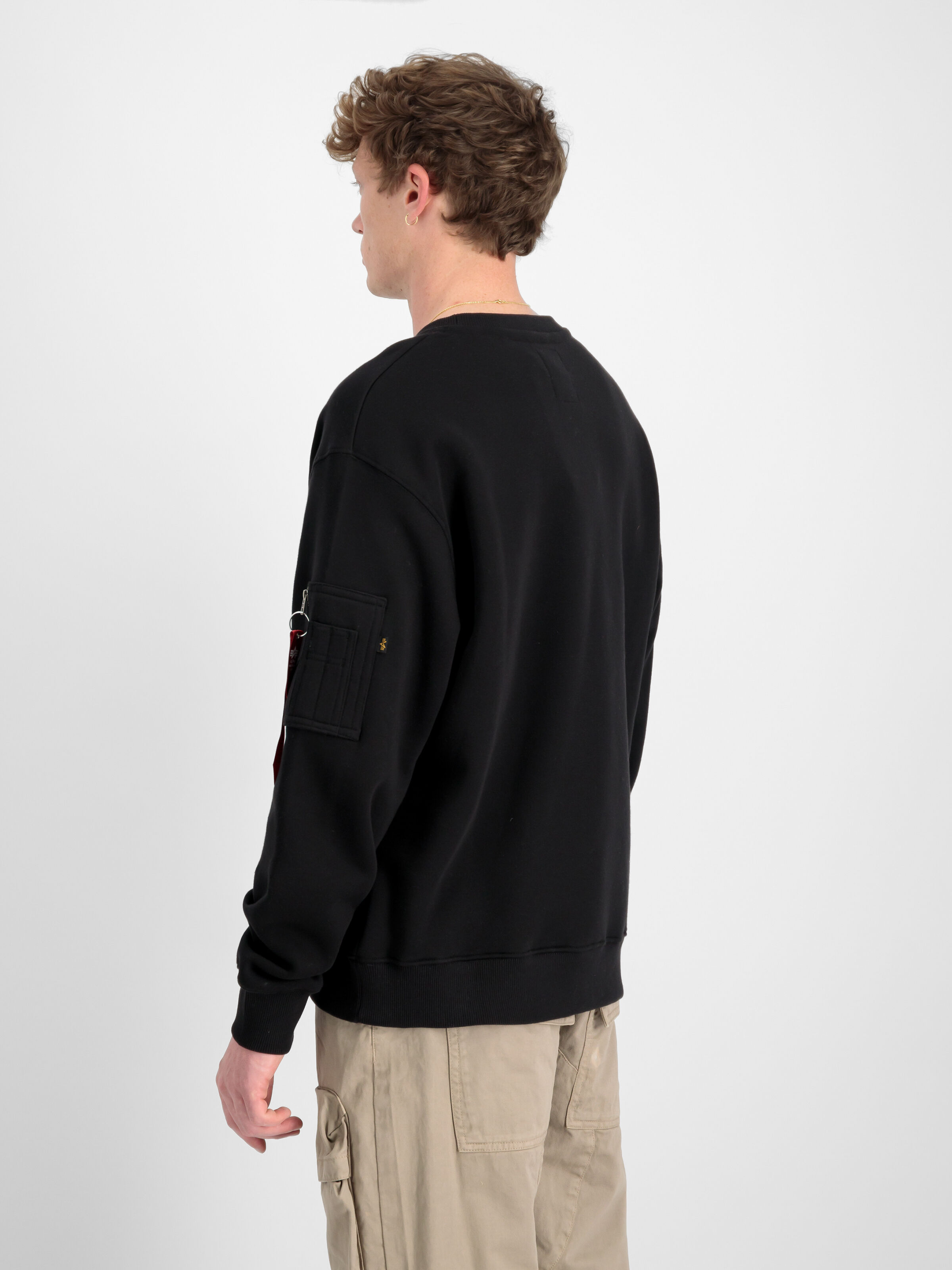Satin Logo Sweatshirt black 148311_03_2_model_00004_129387