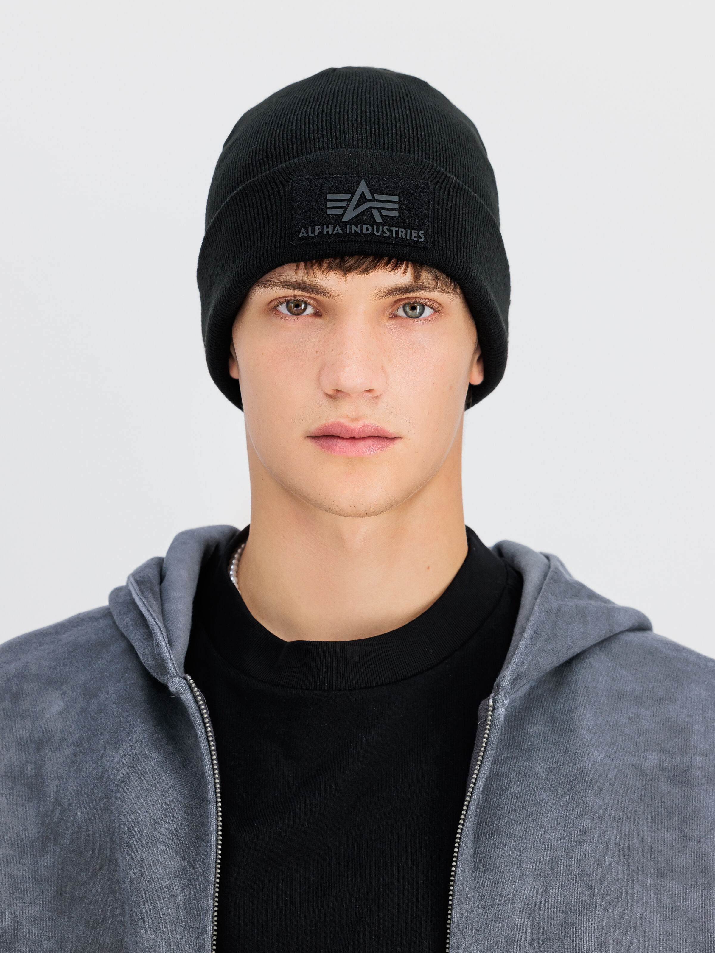 Velcro Beanie black 118943_03_2_model_00001_120832