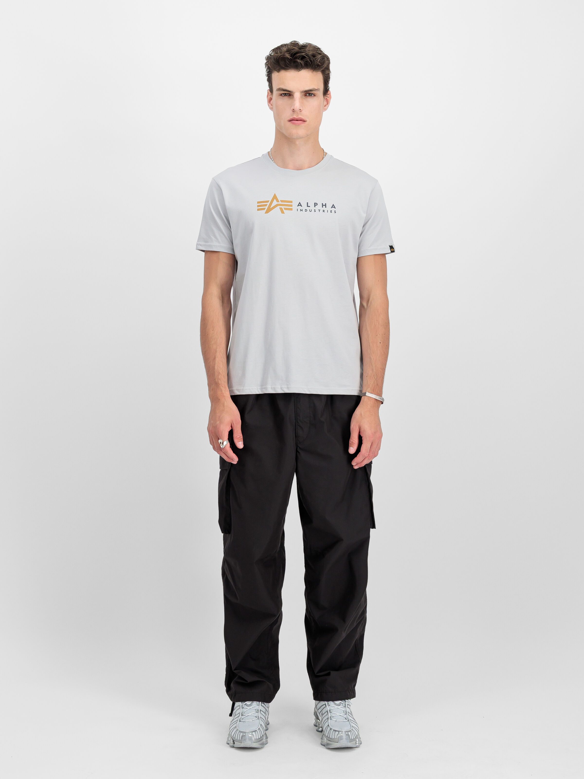 Alpha Label T-Shirt pastel grey 118502_666_2_model_00001_189159