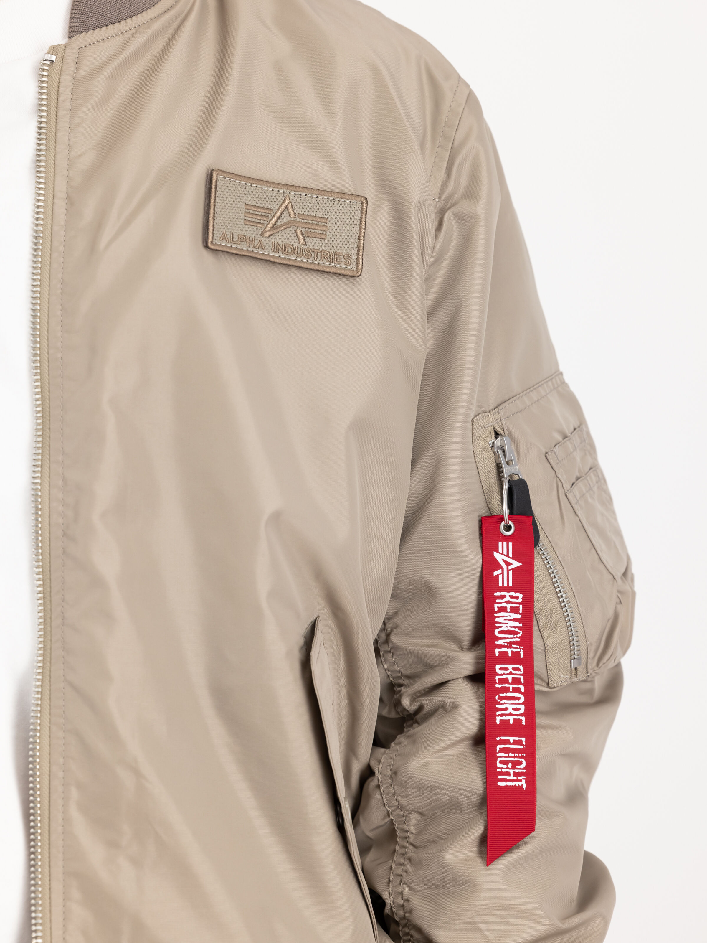MA-1 TTC Light Bomber Jacket vintage sand 126101_679_3_detail_00001_111725
