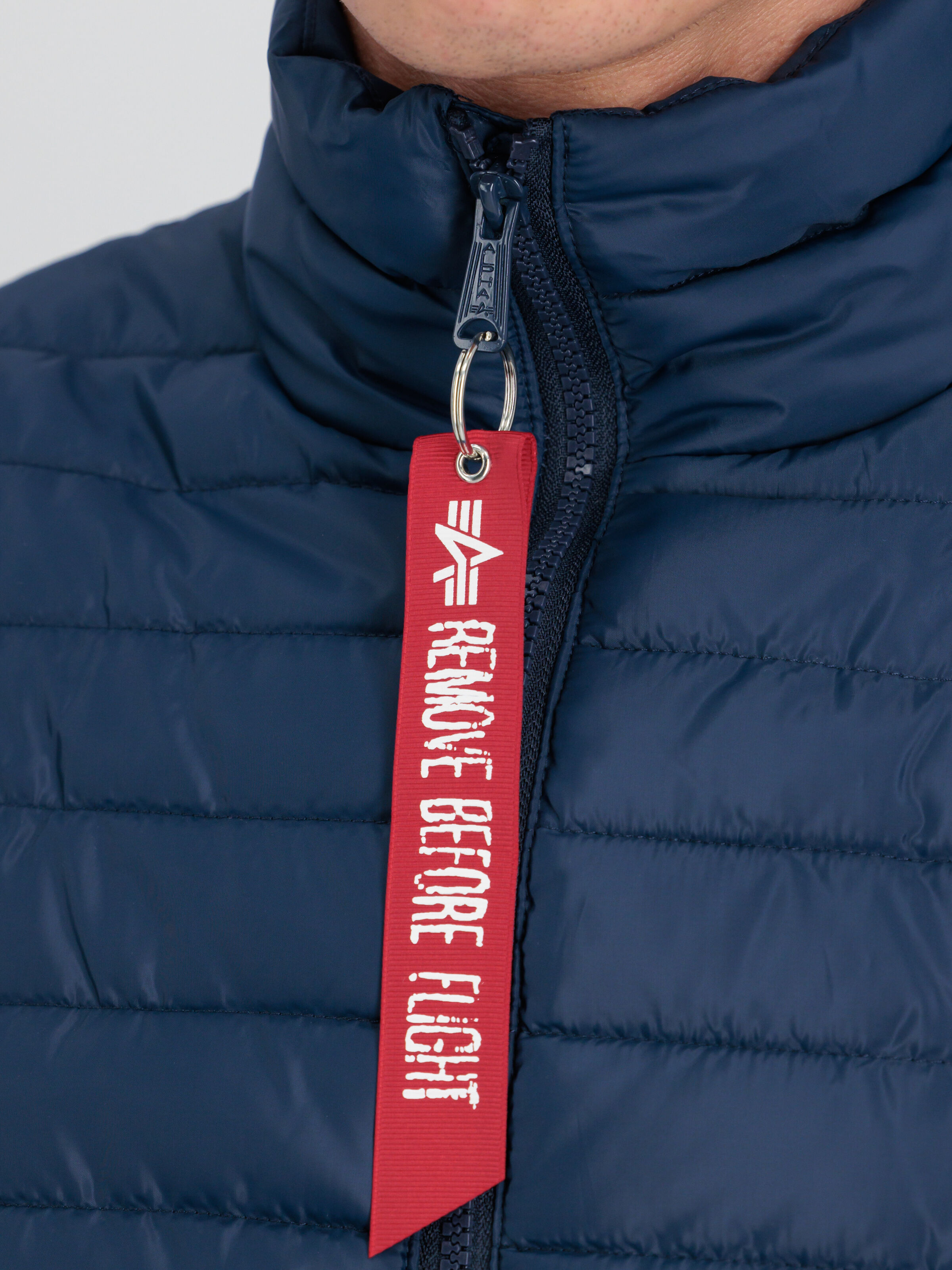 Puffer Light Vest ultra navy 138122_697_alpha_industries_puffer_vest_ulw_006_181995
