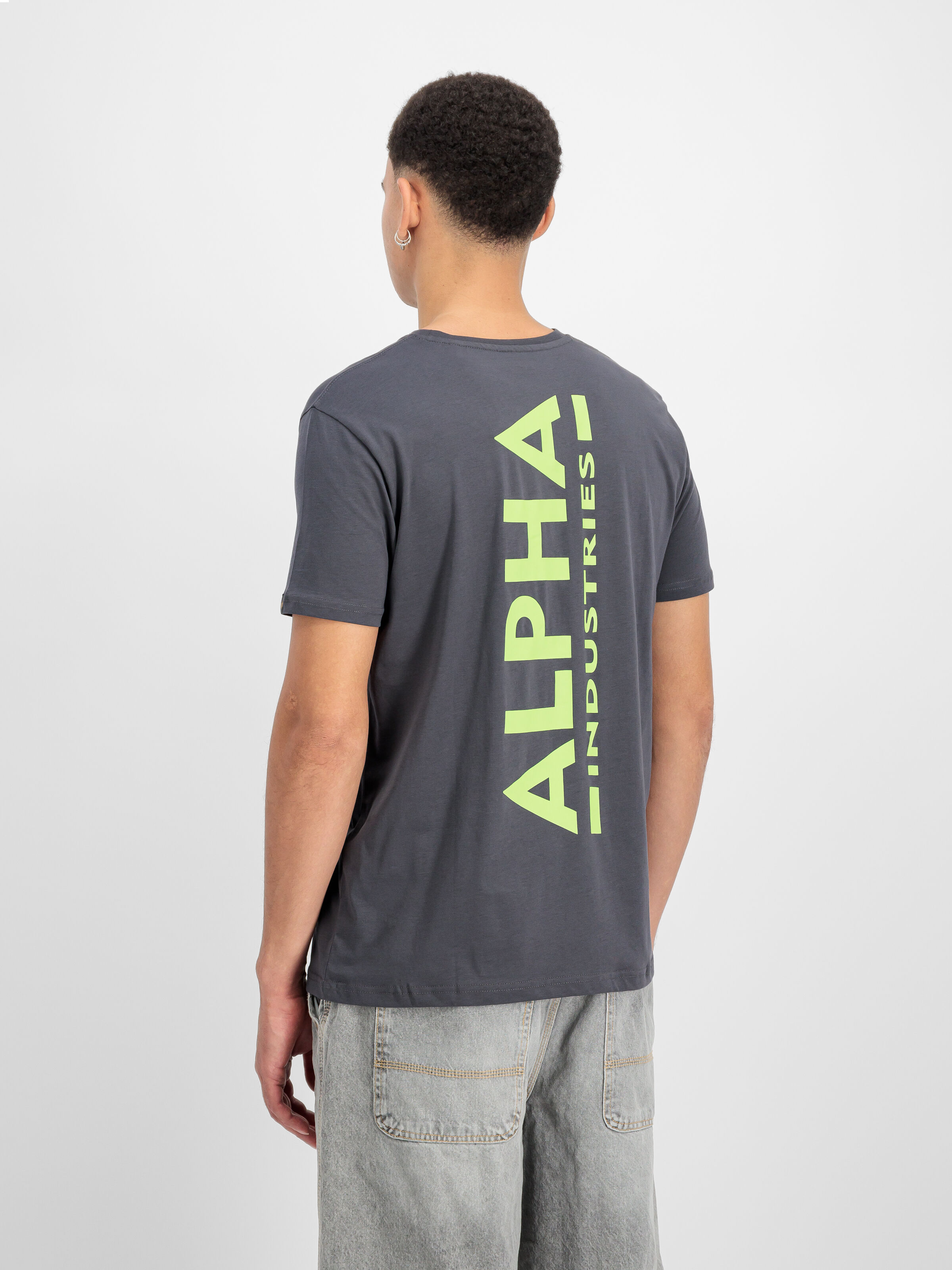 Backprint T-Shirt vintage grey 128507_684_2_model_00003_184526