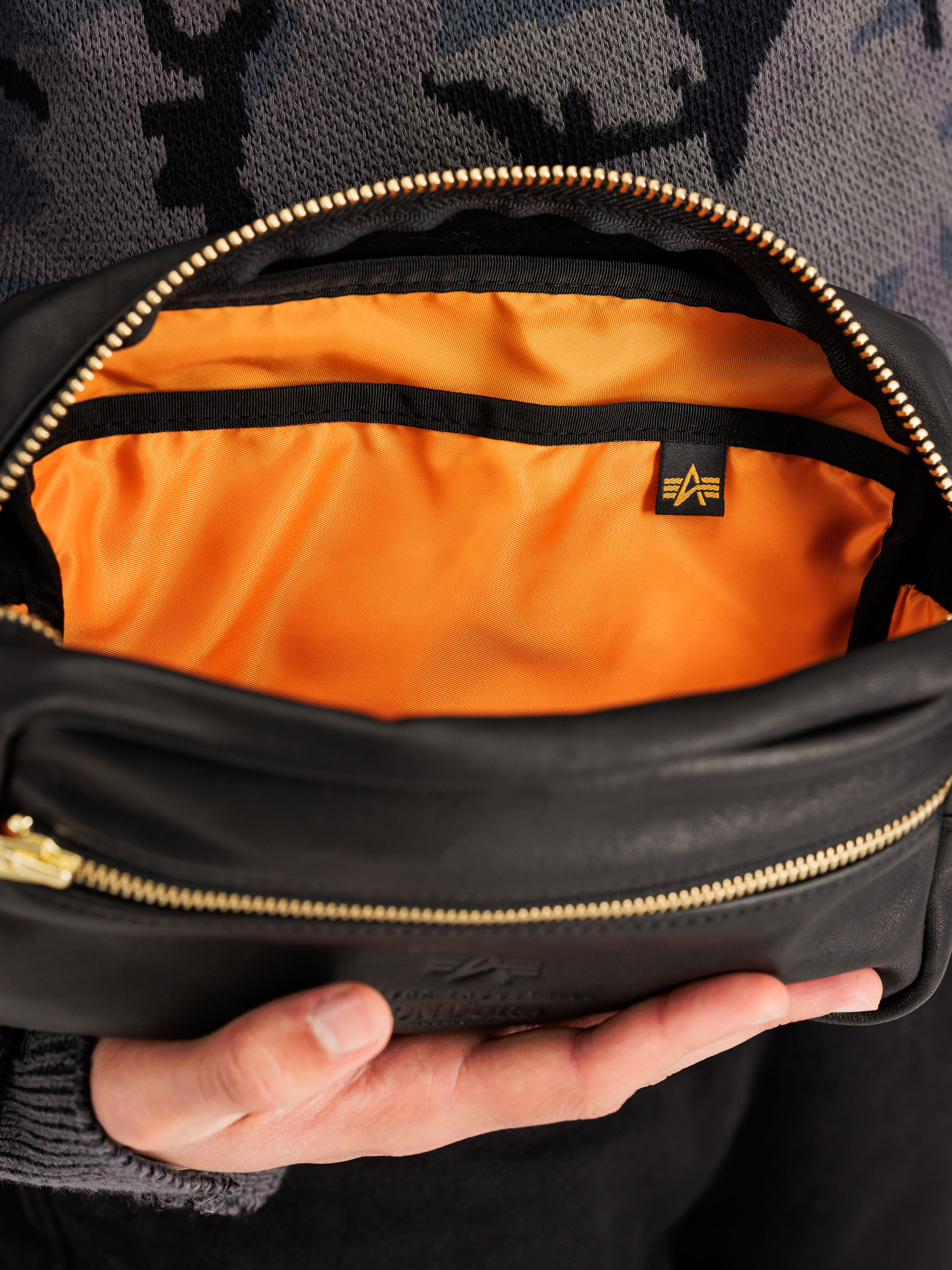 ALPHA x ONDURA Leather Dopp Kit black 768104_03_3_detail_00001_211258